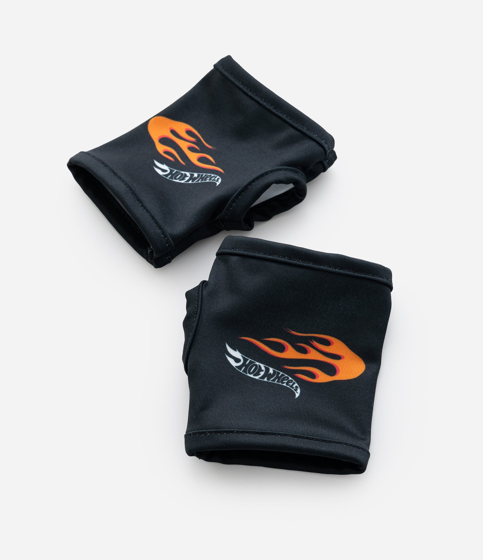 Macacão Infantil com Luvas e Estampa Hot Wheels - Tam 3 a 8 Anos Preto 10