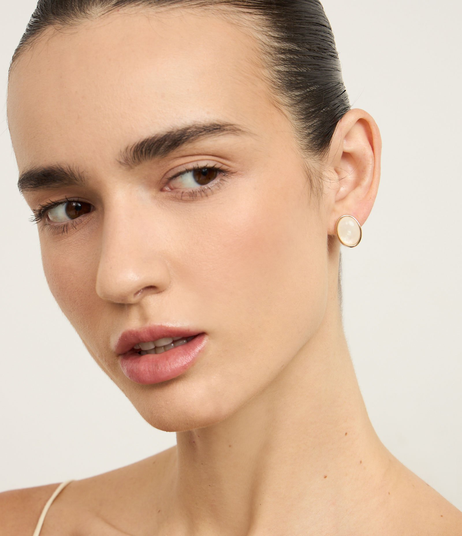 Kit 03 Argolas em Metal com Formas e Texturas Diferentes Off White 1