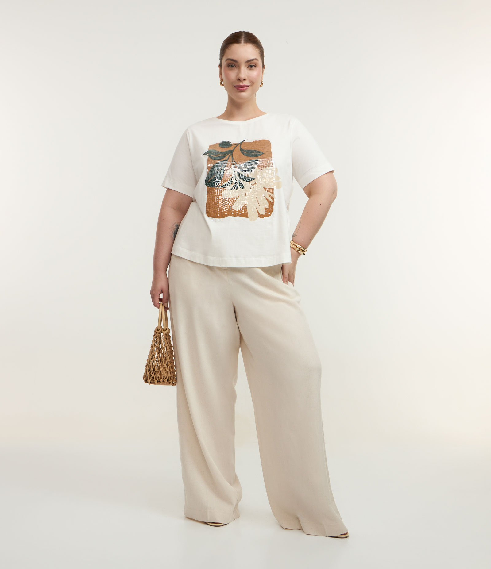 Blusa em Algodão com Estampa de Folhagem e Paetê Curve & Plus Size Branco 2