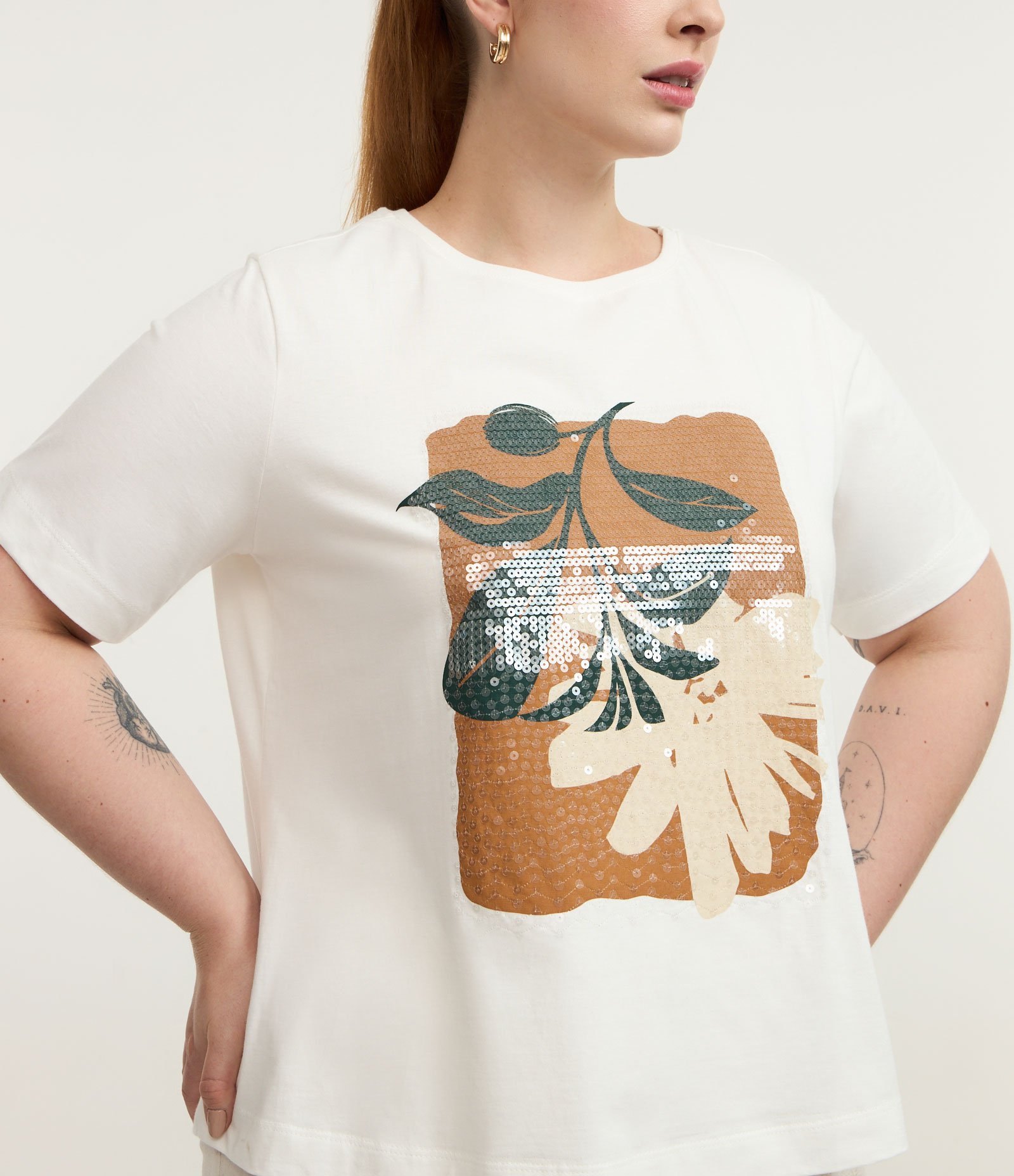 Blusa em Algodão com Estampa de Folhagem e Paetê Curve & Plus Size Branco 3
