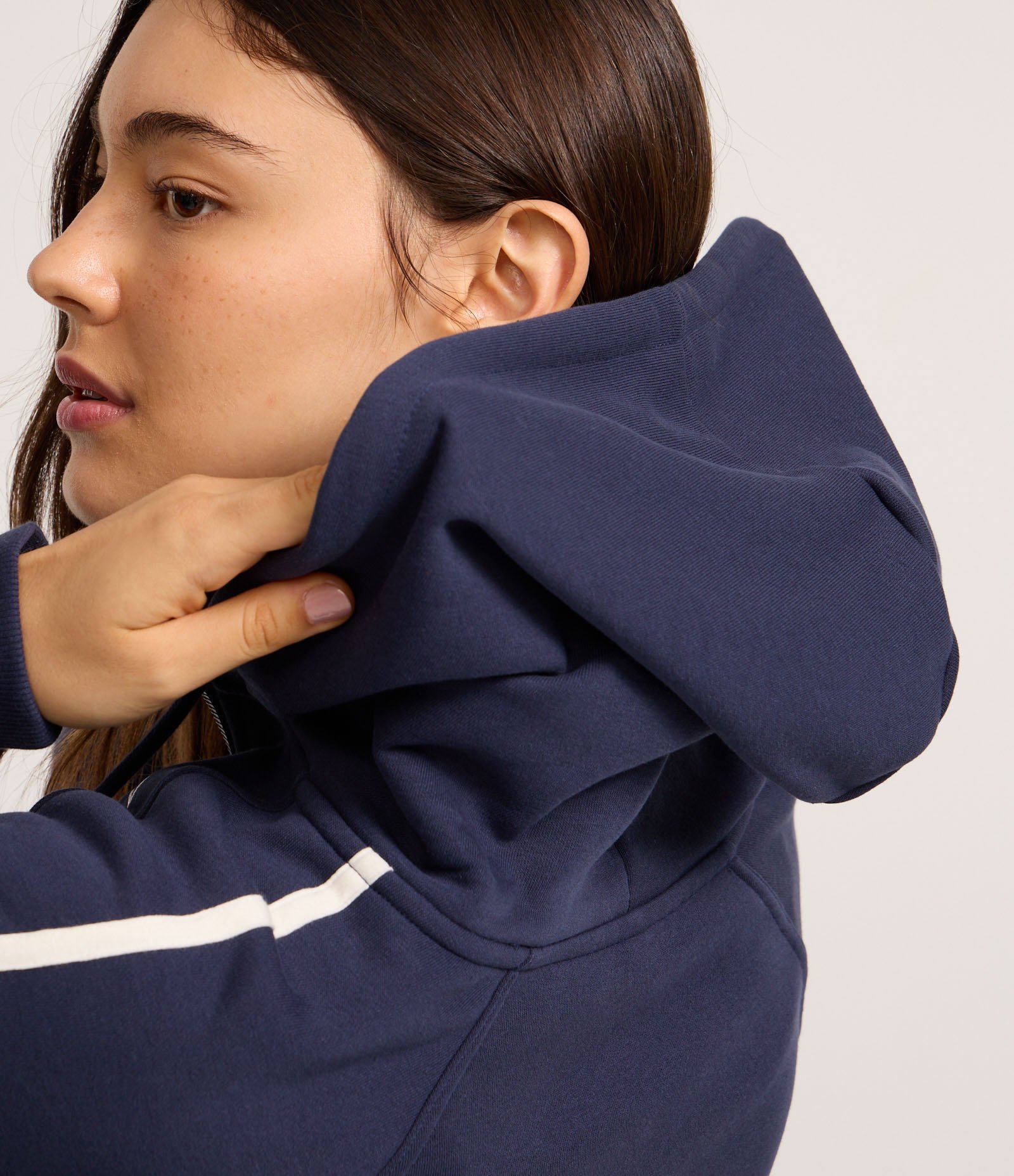 Casaco Cropped em Moletom com Felpa com Estampa Lettering Azul 3