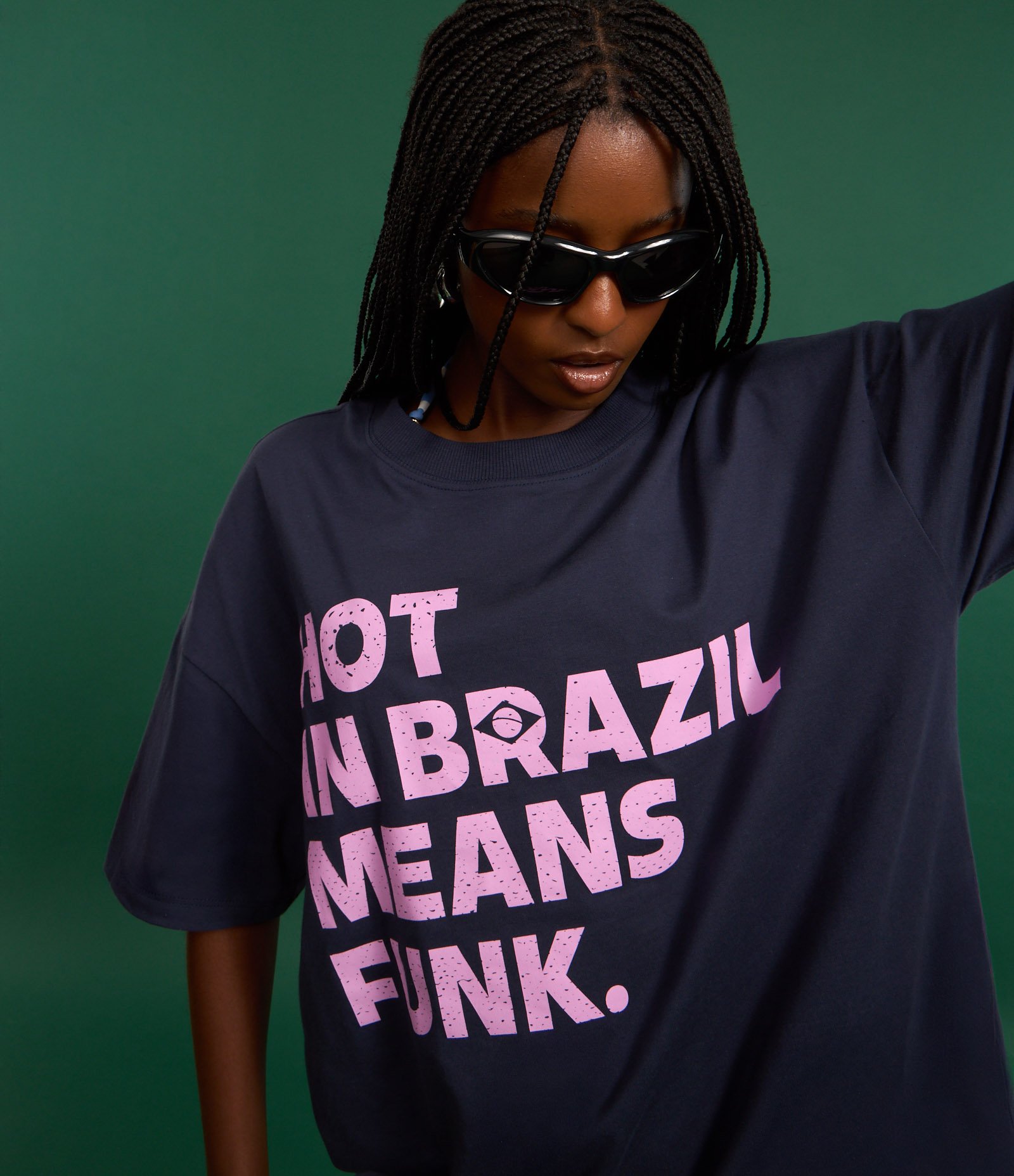 Camiseta Over em Algodão com Estampa Lettering Hot in Brazil means funk Azul 6