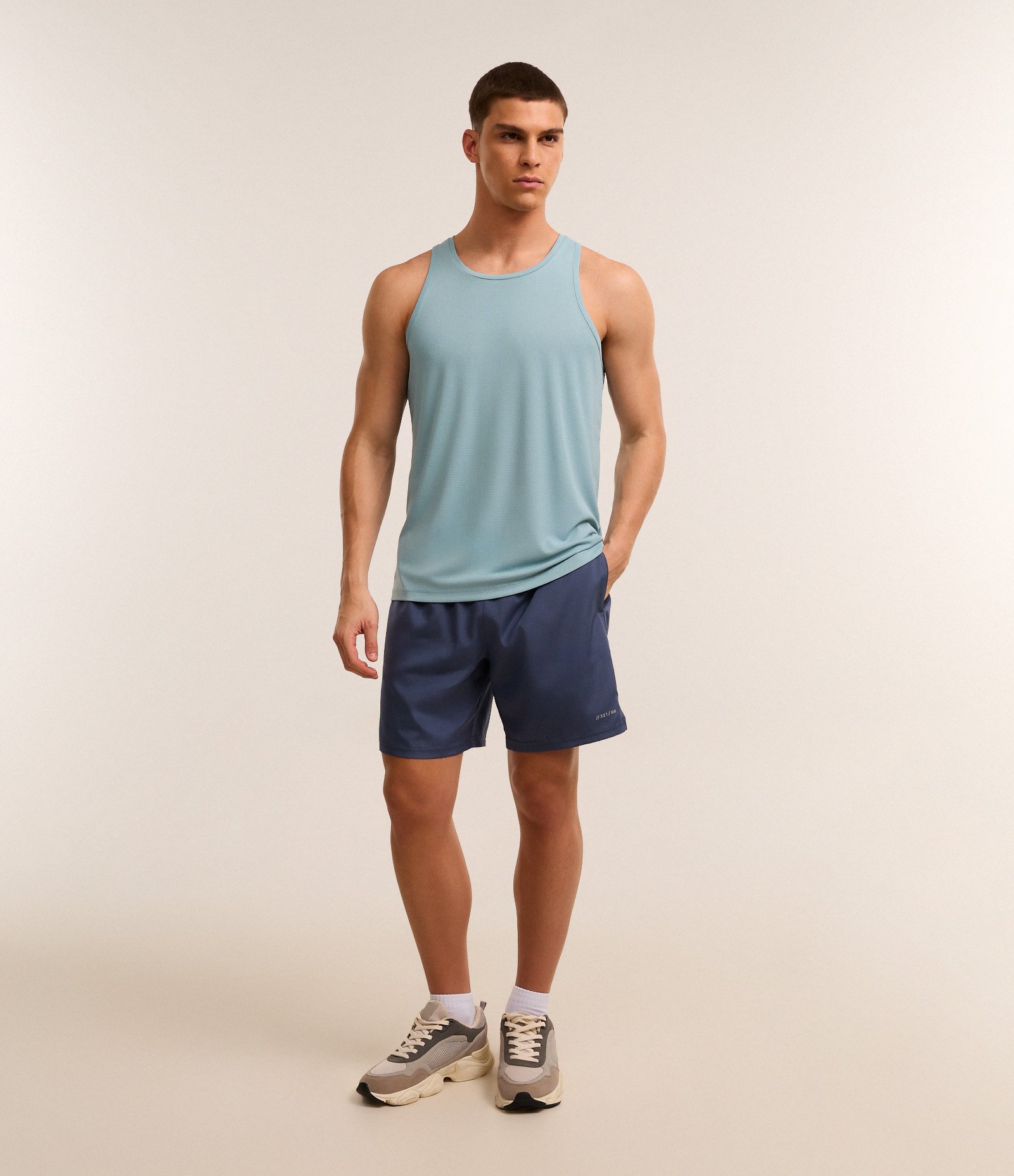 Bermuda Regular Esportiva com Cós Elástico Azul 1