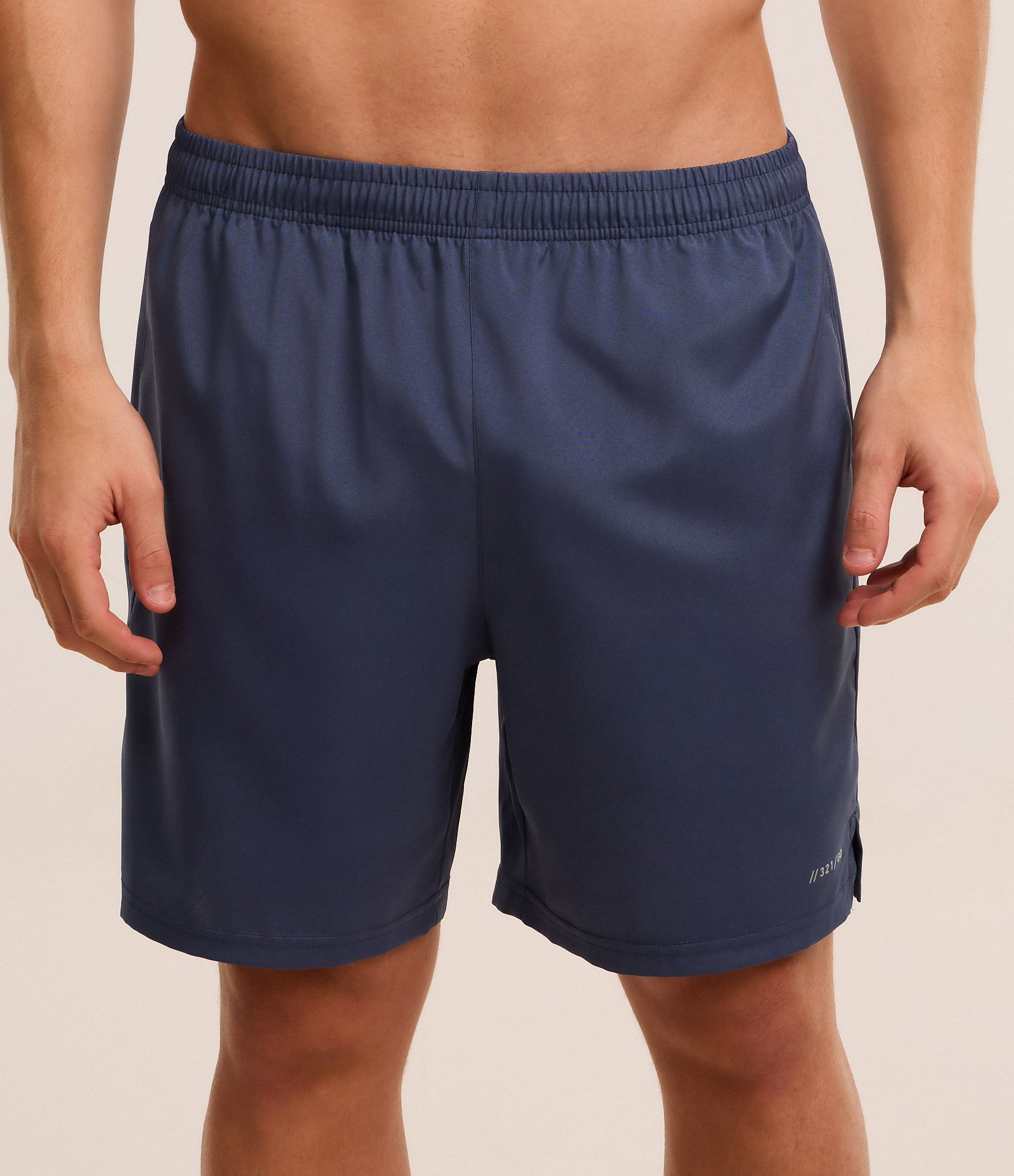 Bermuda Regular Esportiva com Cós Elástico Azul 2