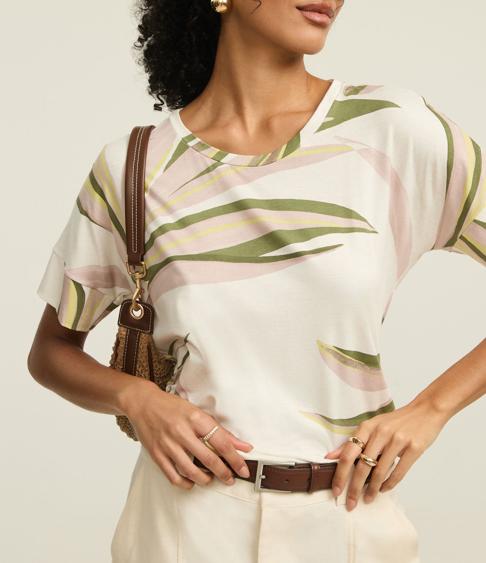 Blusa em Viscose com Estampa de Folhagem Off White 3