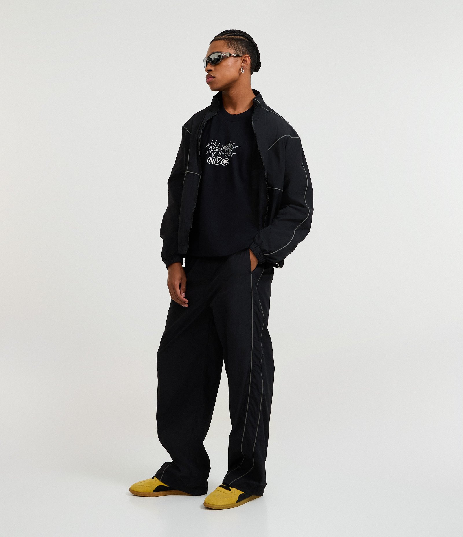 Calça Super Baggy em microfibra com Recortes e Listra Preto 1