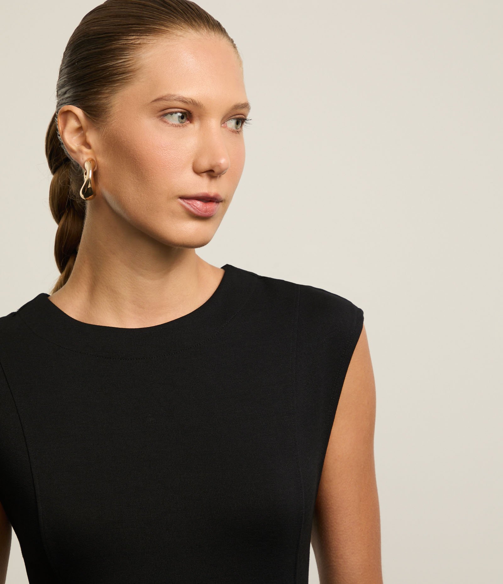 Vestido Evasê Midi em Ponto Roma Preto 5