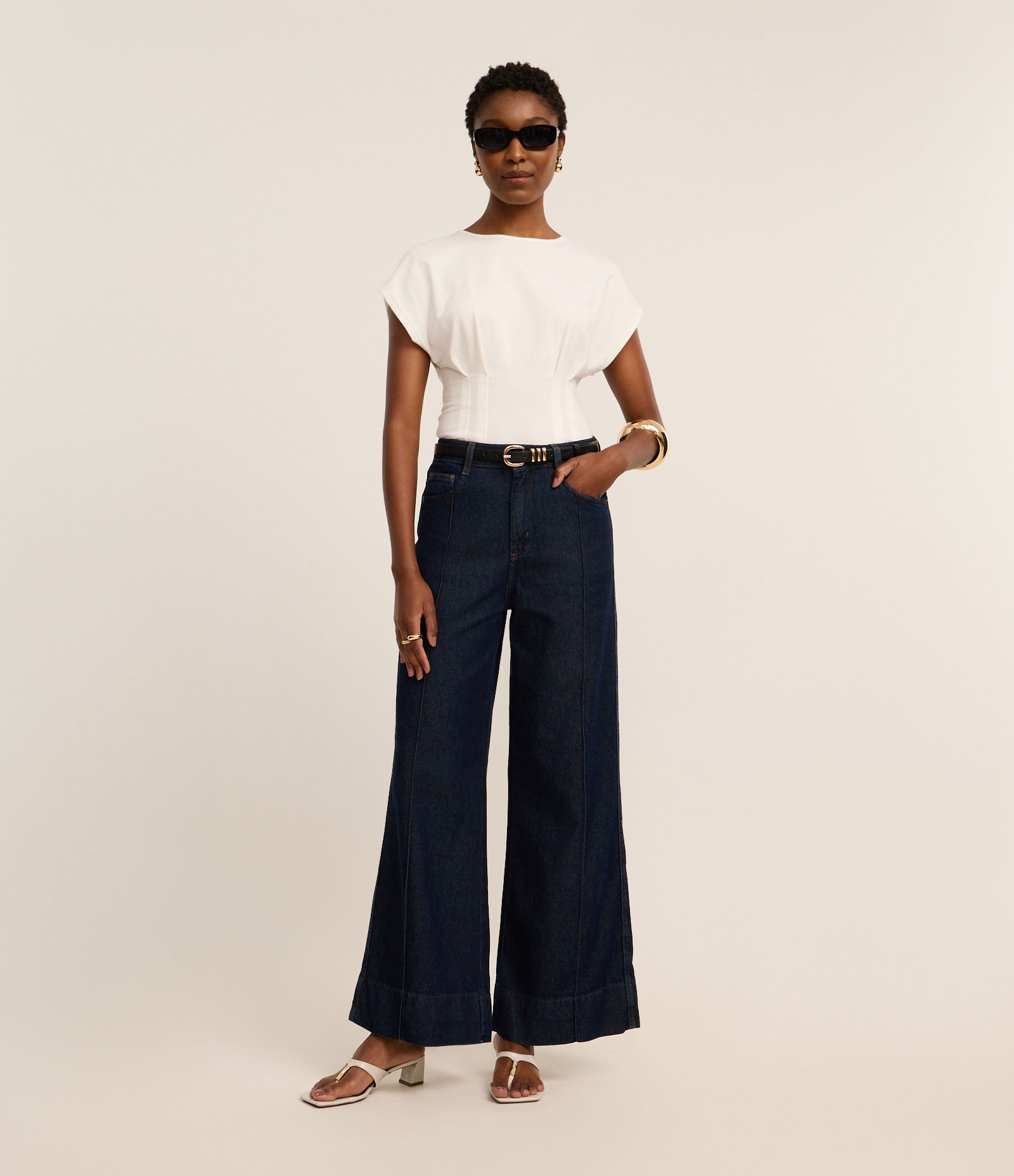 Blusa em Algodão com Pregas Frontais Corsetadas Branco 2