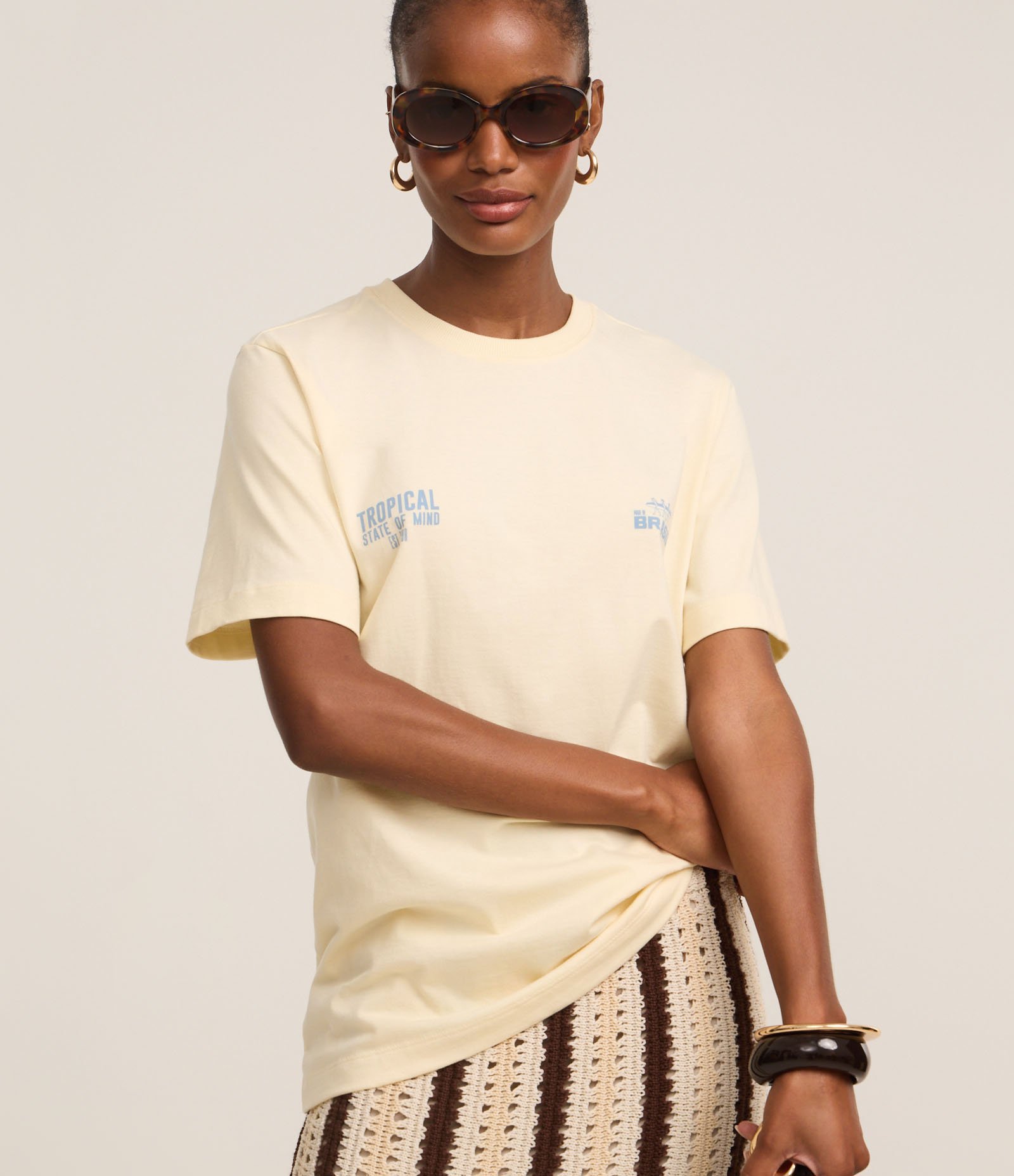 Camiseta T-Shirt Slim com Lettering Brasil Tropical Amarelo 1