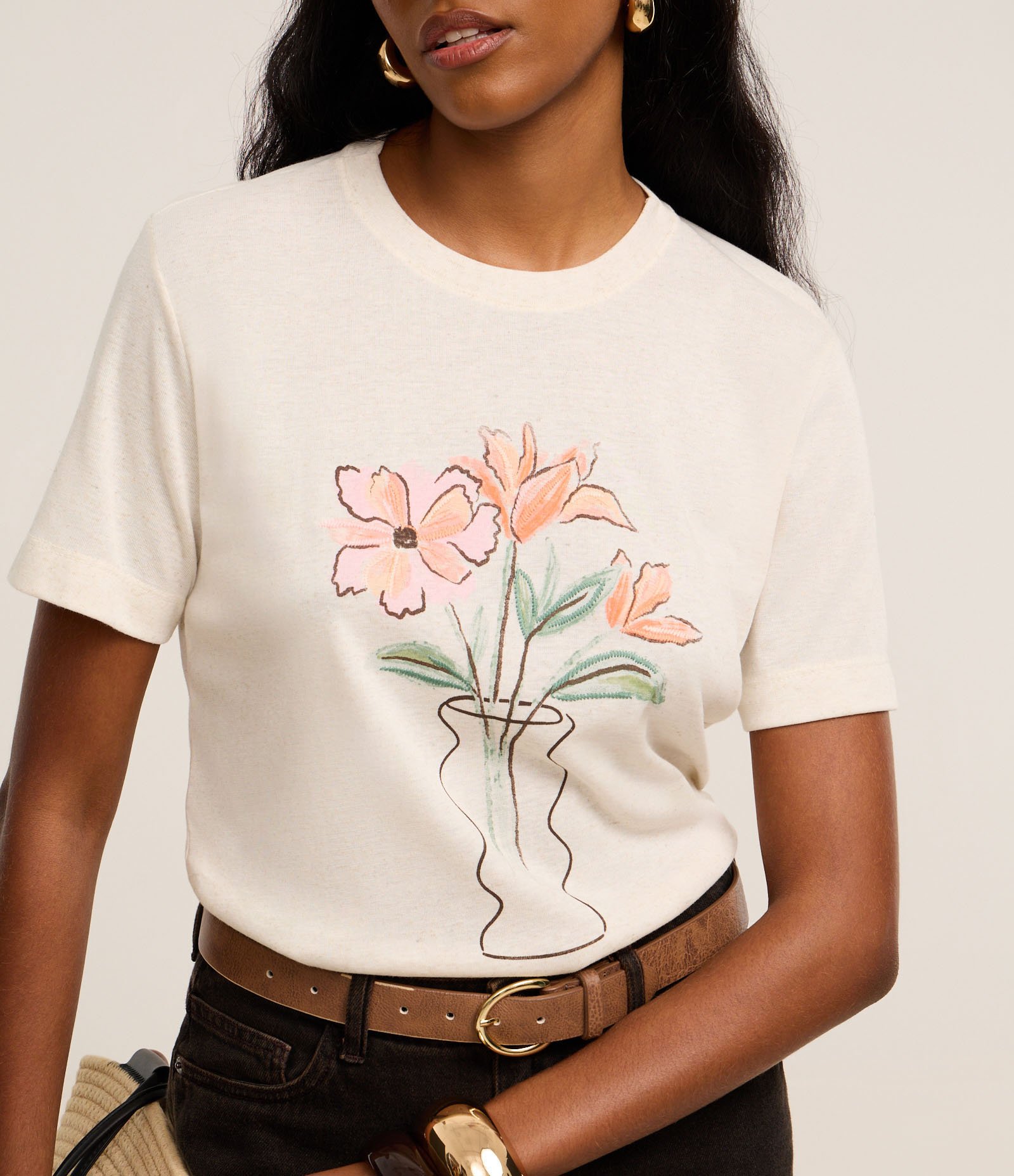 Camiseta Texturizada e com Estampa Vaso de Flor Off White 4