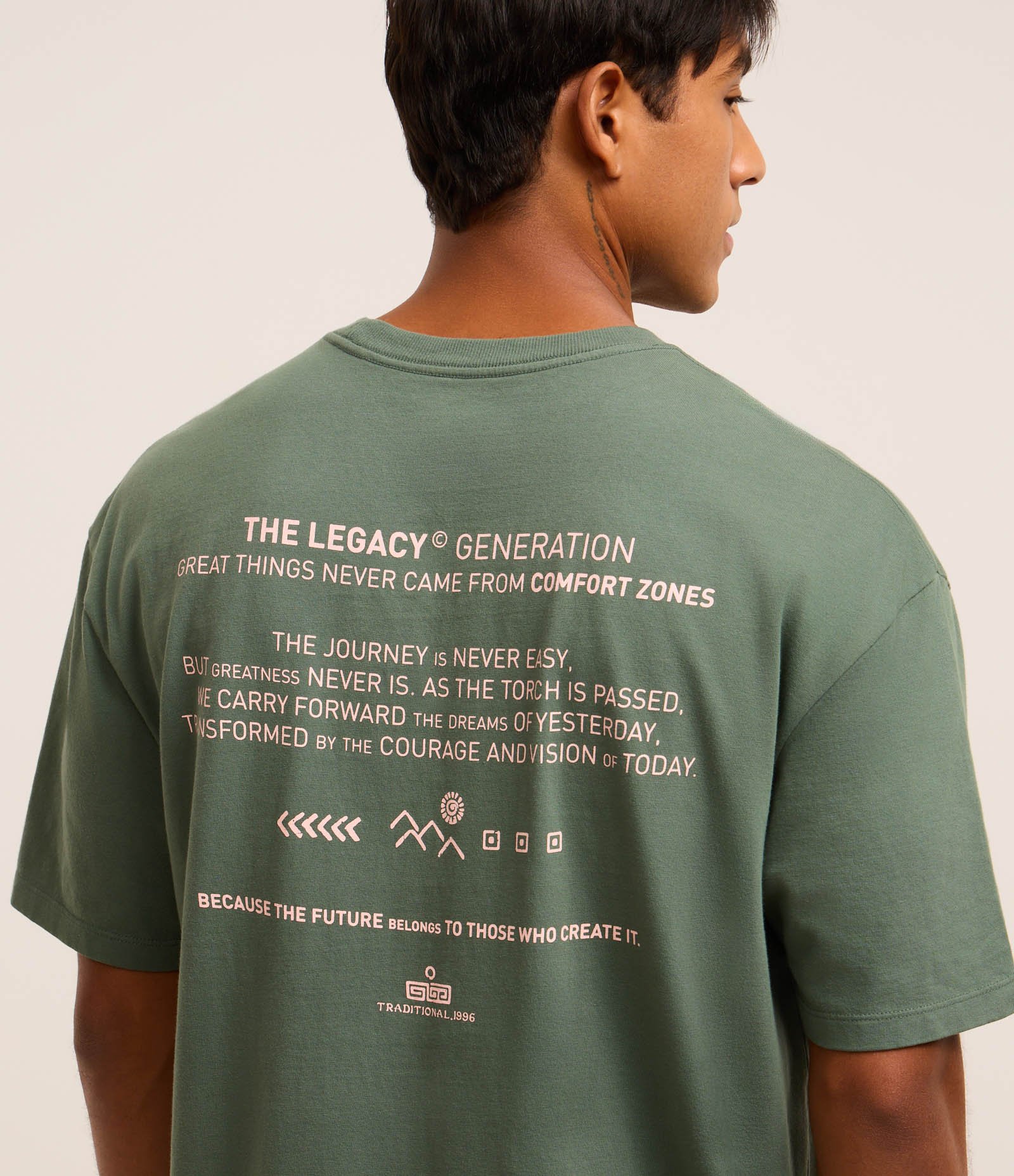 Camiseta Relaxed em Algodão com Estampa Lettering Verde 2