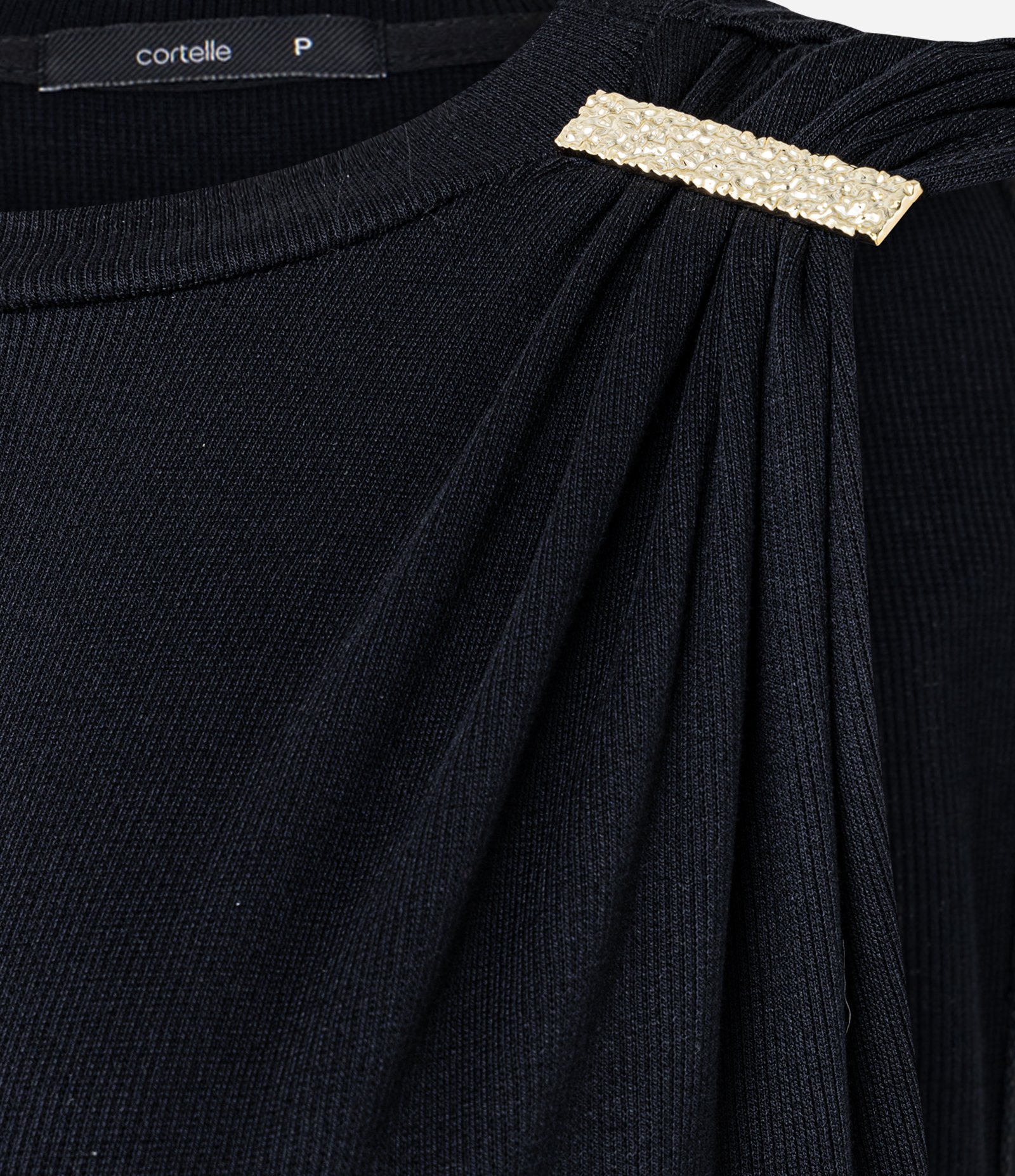 Blusa Canelada em Ribana com Detalhe Metalizado no Ombro Preto 7