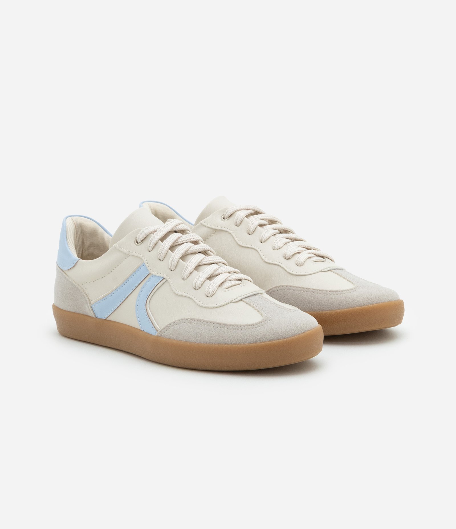 Tênis Estilo Chuteira em PU com Detalhes nas Laterais 2