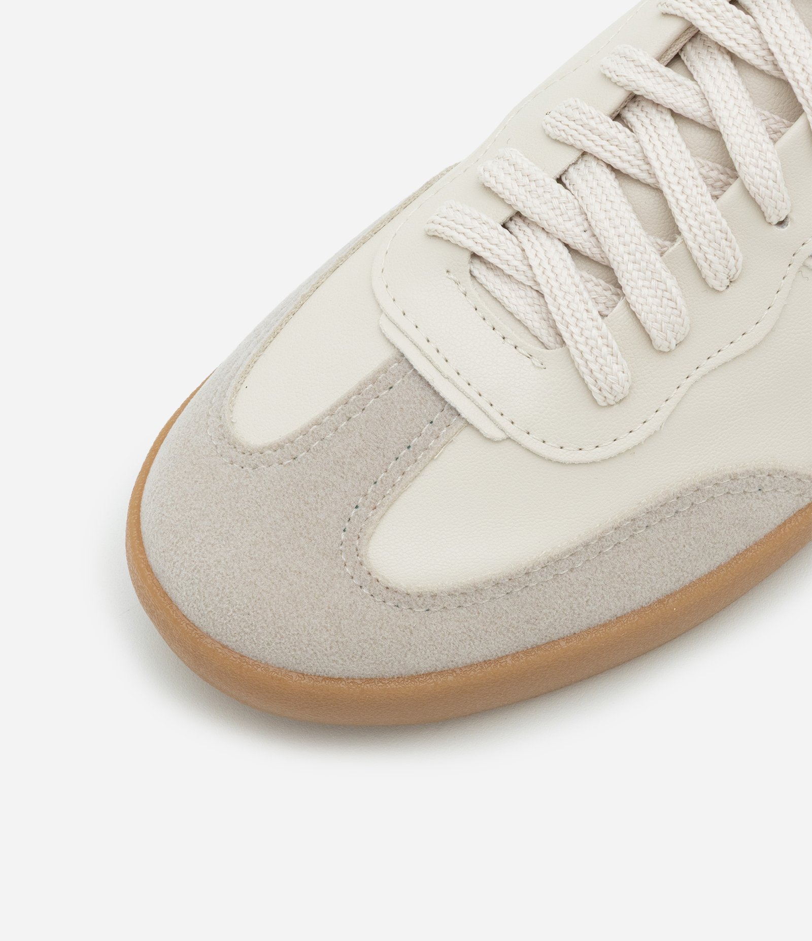 Tênis Estilo Chuteira em PU com Detalhes nas Laterais 4