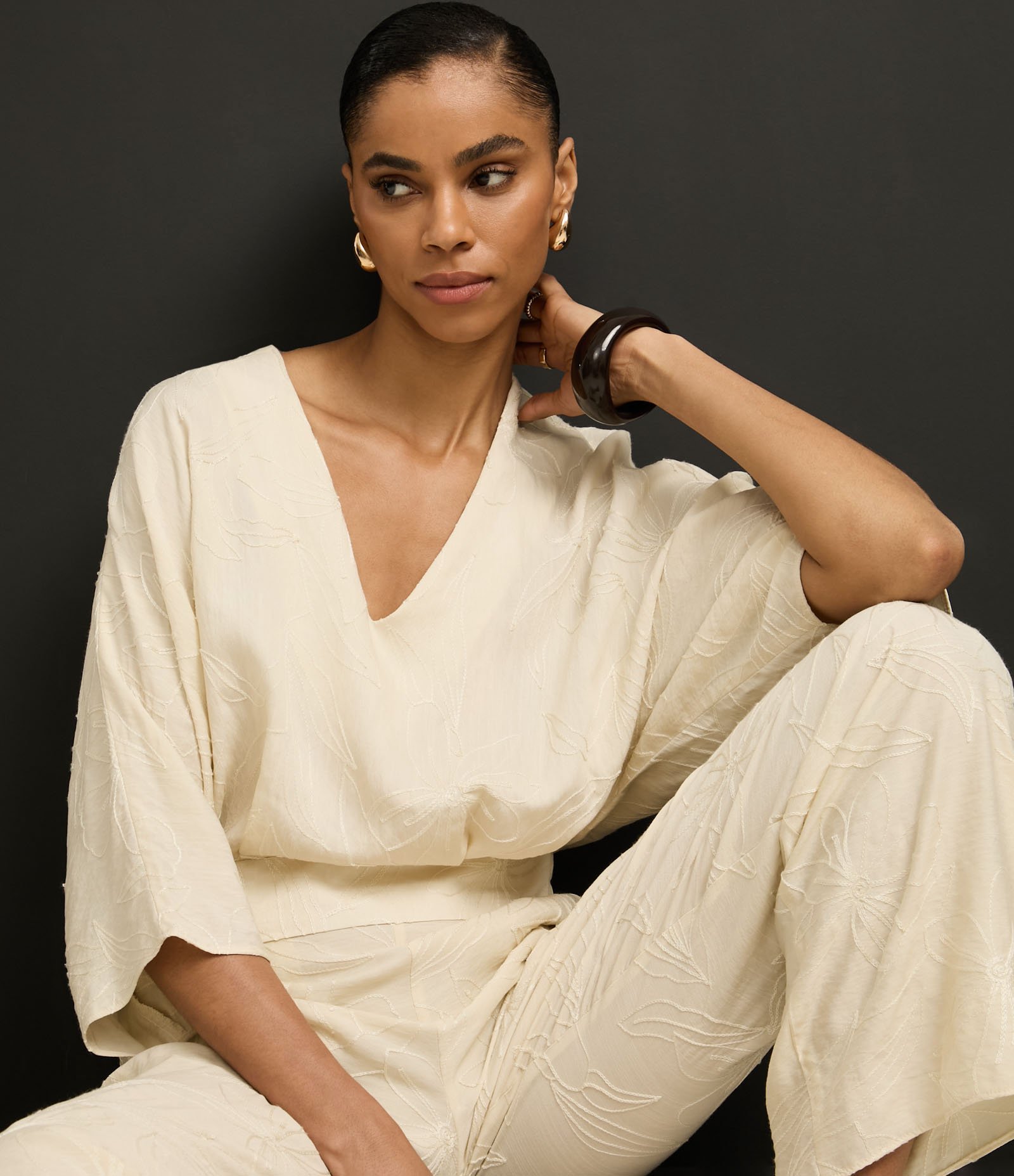 Calça Wide Leg em Laise com Bordado Floral e Bolsos Off White 5