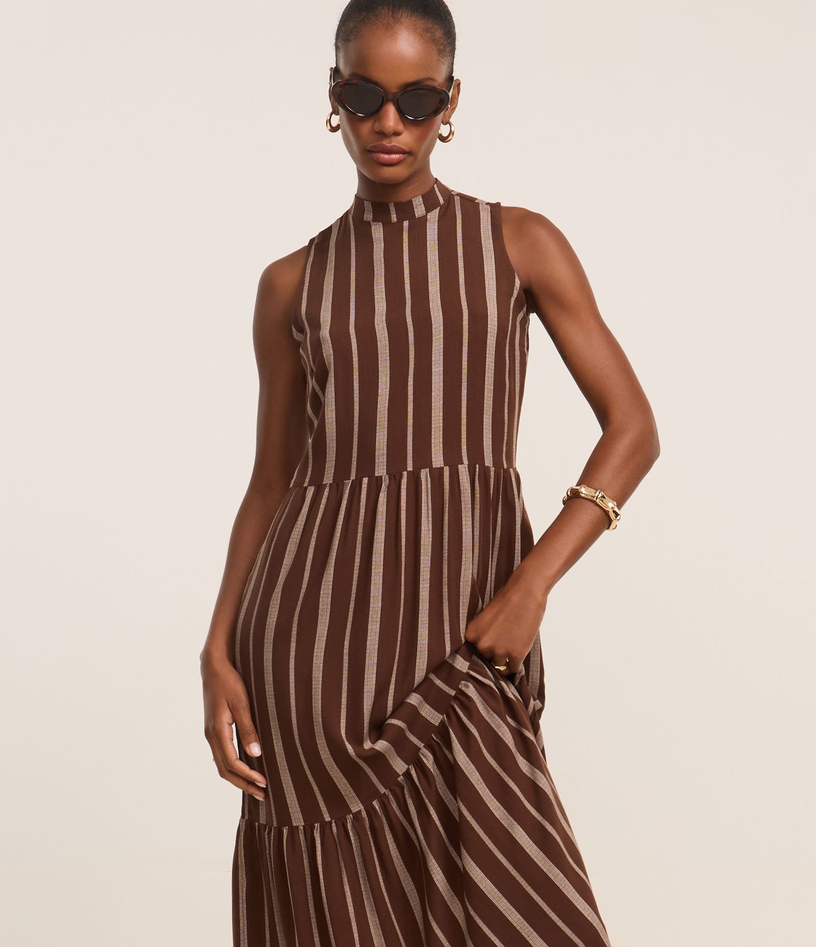 Vestido Evasê Midi em Viscose com Listras Desencontradas Marrom 5