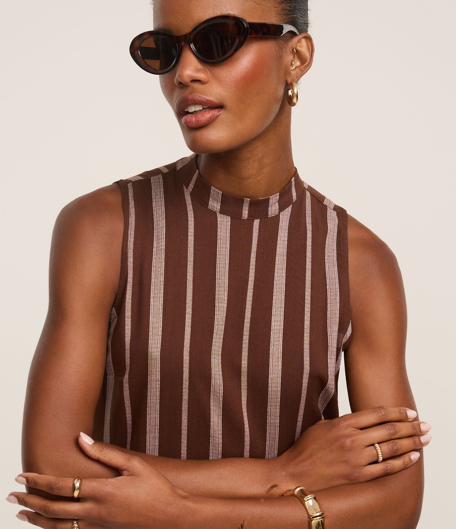 Vestido Evasê Midi em Viscose com Listras Desencontradas Marrom 6