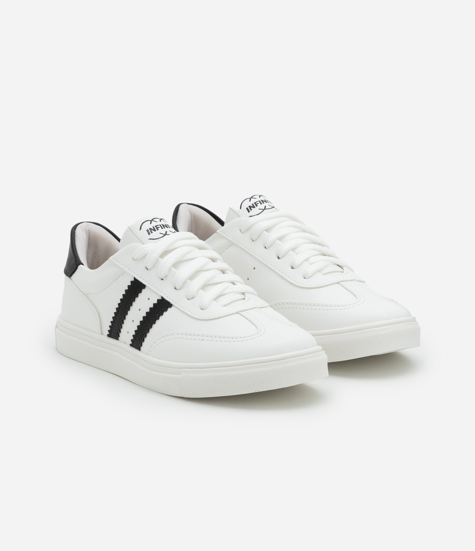 Tenis Infantil em PU com Recortes e Detalhes Contrastantes - Tam 28 a 34 Branco 1