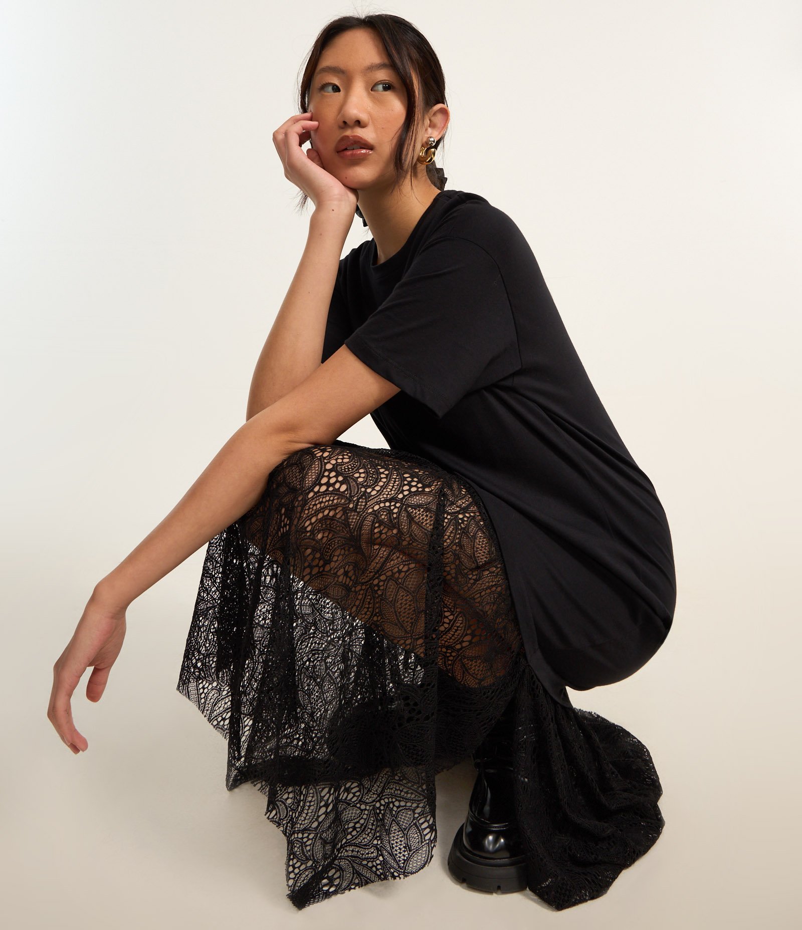 Vestido Reto New Midi em Algodão com Renda na Barra Preto 1