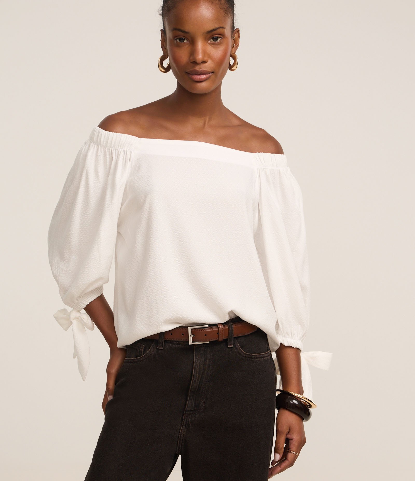 Blusa Alfaiatada em Viscose com Amarração no Punho Off White 1