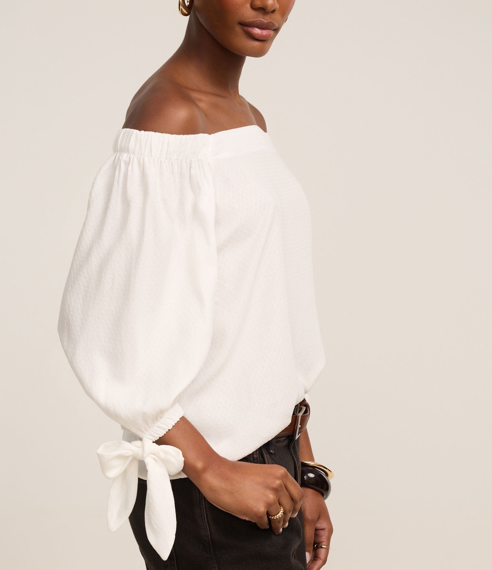 Blusa Alfaiatada em Viscose com Amarração no Punho Off White 4