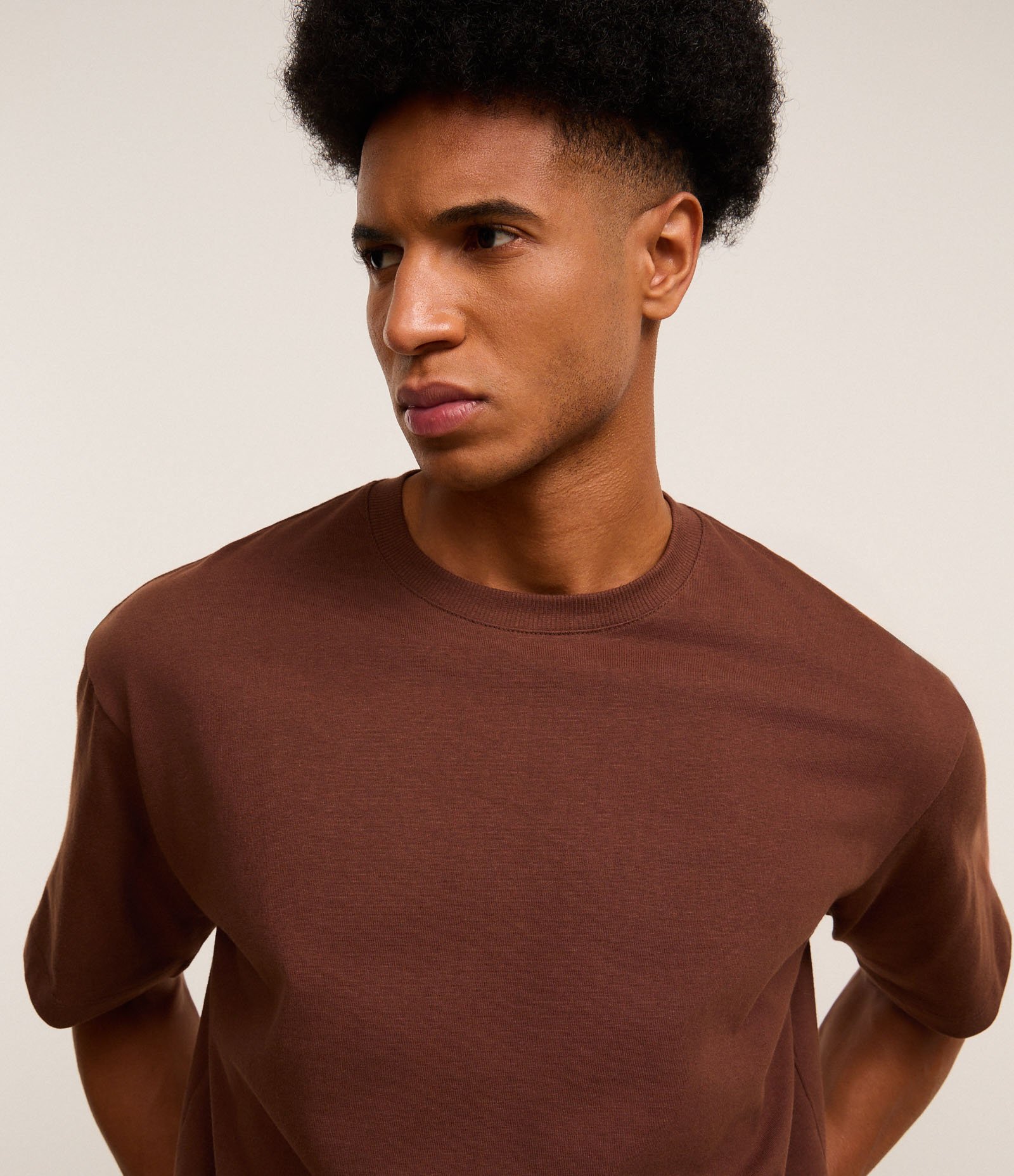 Camiseta Boxy em Ultra Cotton com Gola Redonda Marrom 3