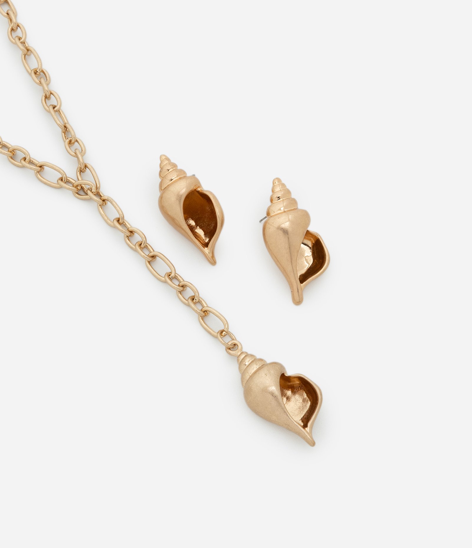 Conjunto de Colar Gravata com Pingente e Brinco Caramujo em Metal Dourado 1