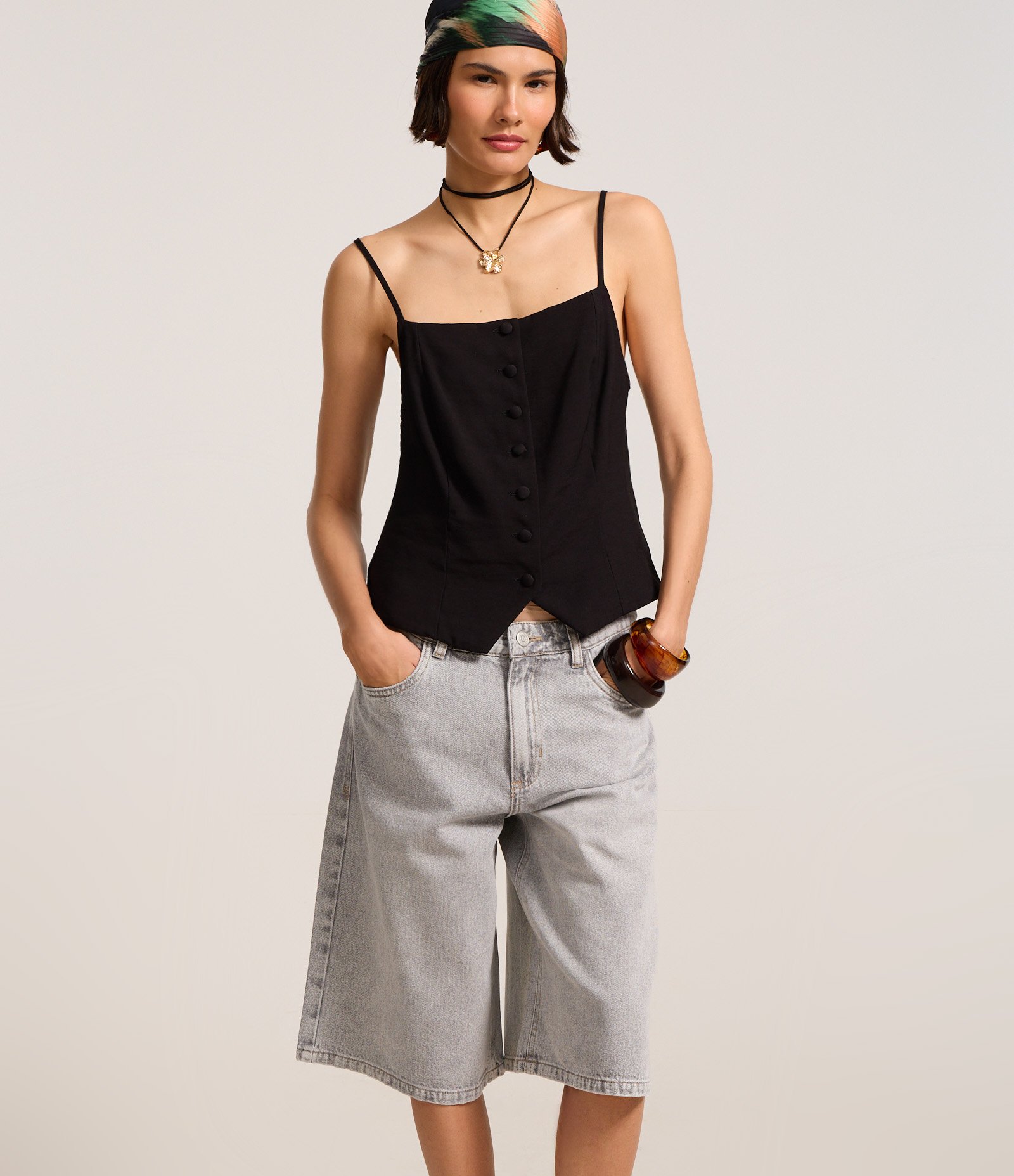 Bermuda Jorts em Jeans com Bolsos Cinza 2