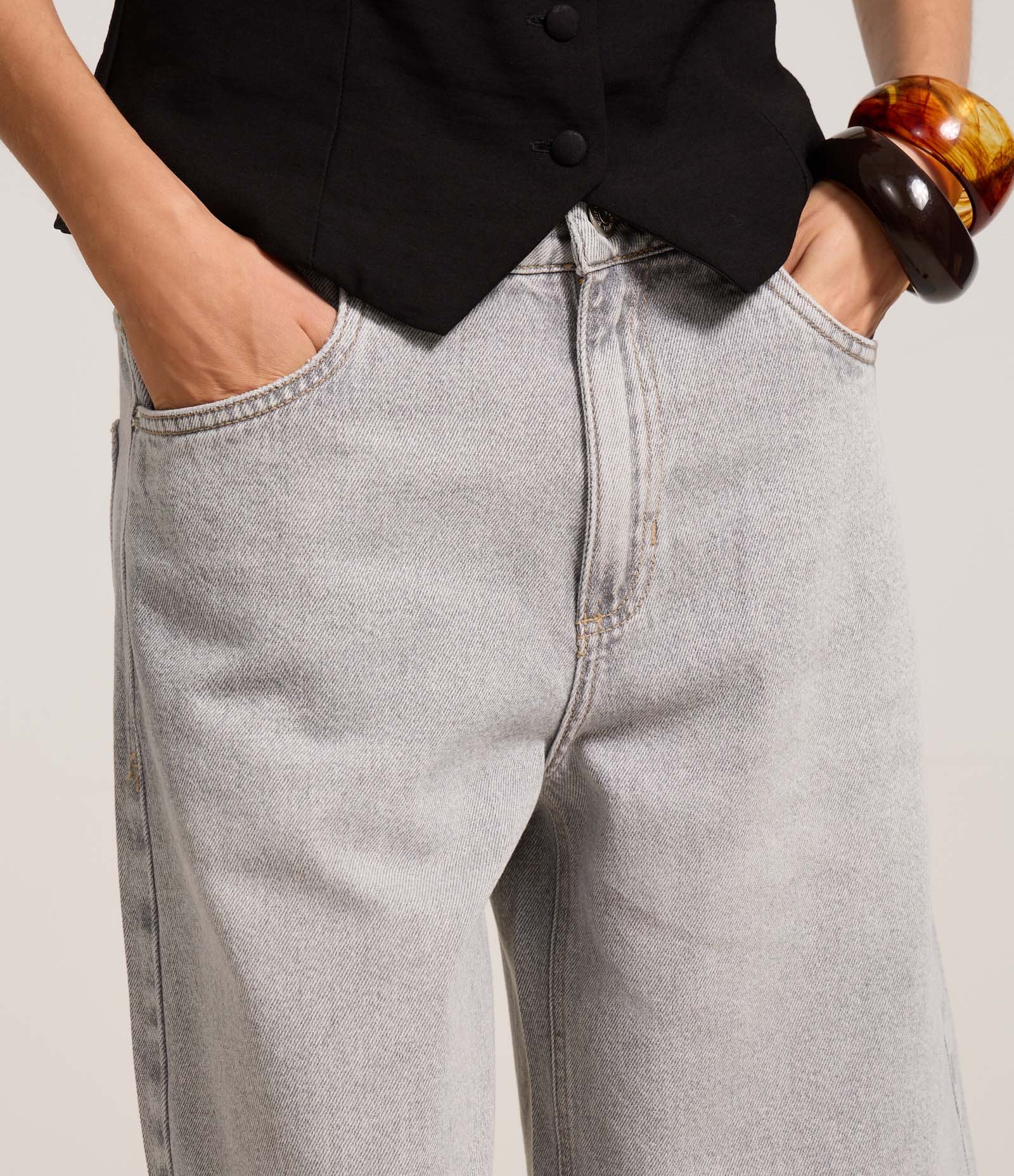 Bermuda Jorts em Jeans com Bolsos Cinza 4