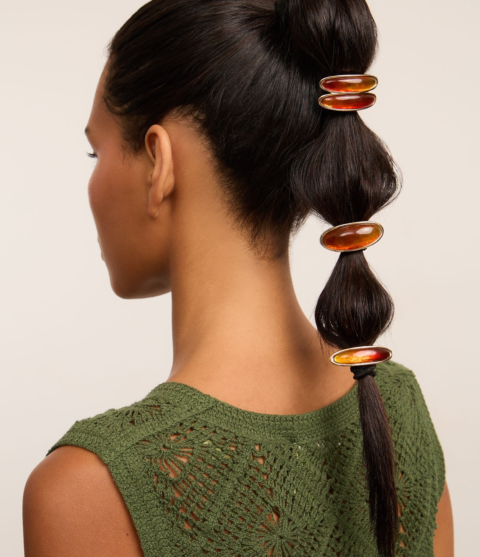 Kit 03 Elásticos De Cabelo com Aviamento em Resina Marrom 1