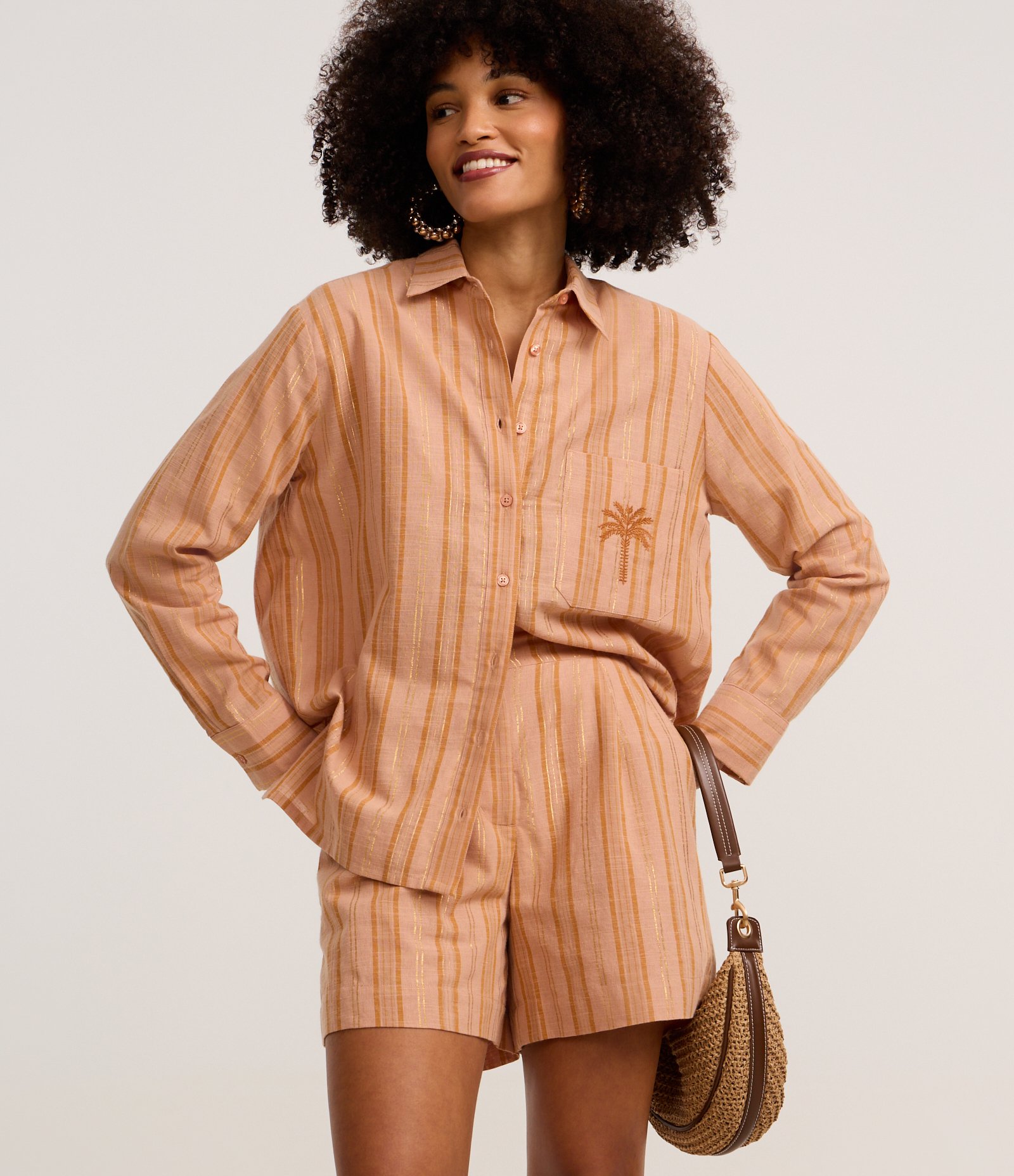 Short Listrado Cintura Alta em Algodão com Fio Metalizado Marrom 2