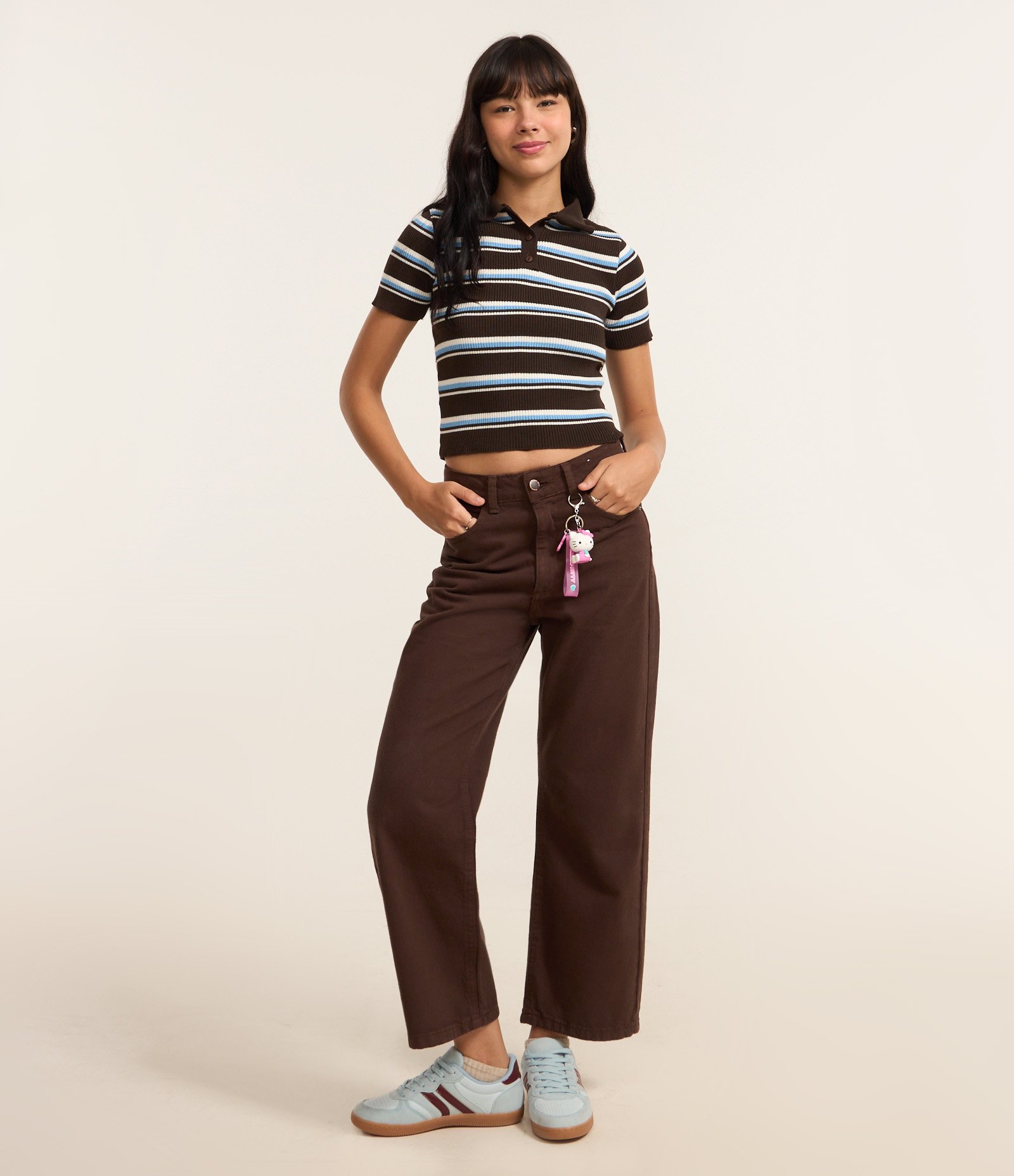 Calça Reta Cropped em Sarja com Passantes no Cós Marrom 1