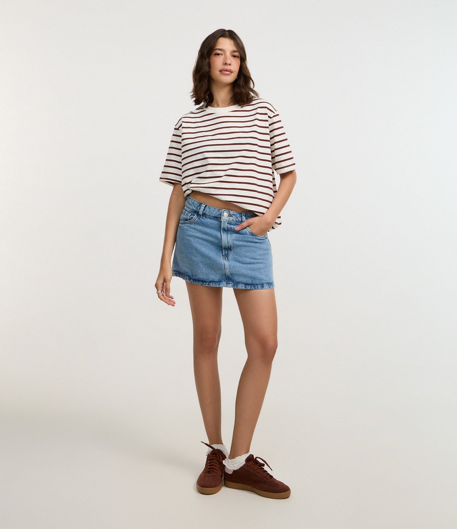 Camiseta Oversized em Algodão com Estampa Listrada Off White/Marrom 2