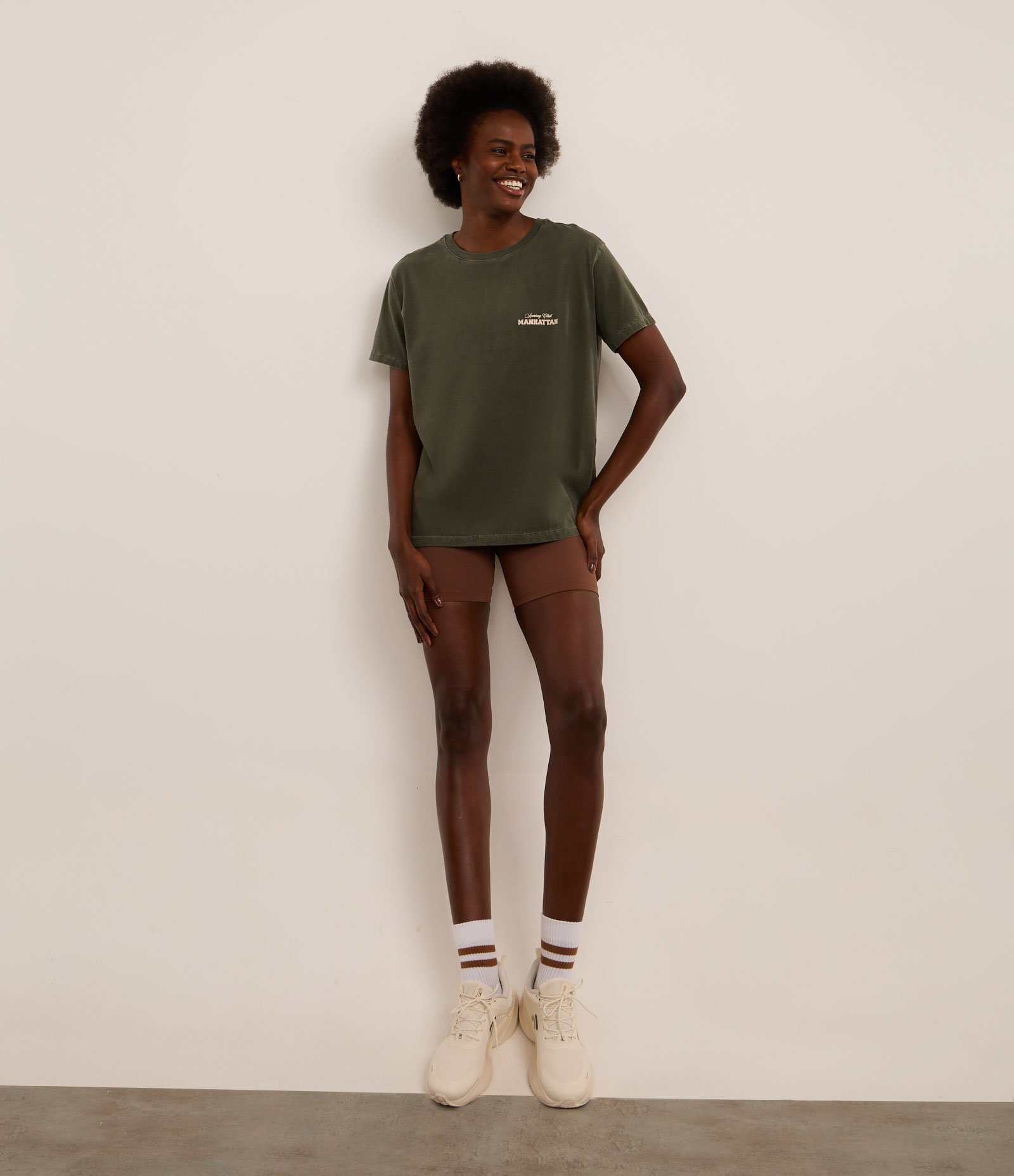 Camiseta Oversized Esportiva em Algodão Estonado com Estampa Manhattan Verde 2