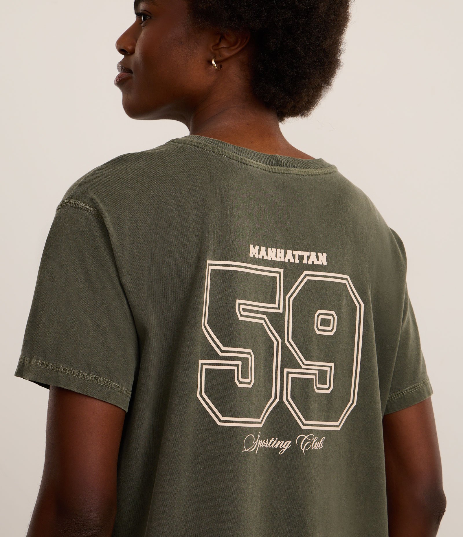 Camiseta Oversized Esportiva em Algodão Estonado com Estampa Manhattan Verde 4