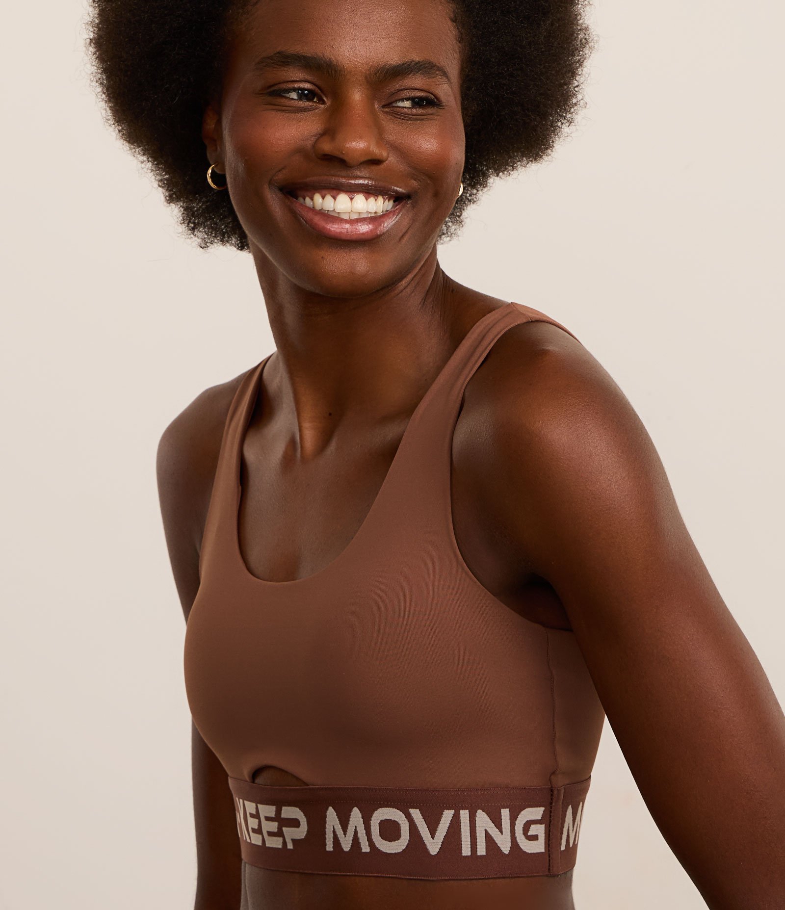 Top Esportivo em Microfibra com Bojo Removível e Elástico Keep Moving Marrom 3