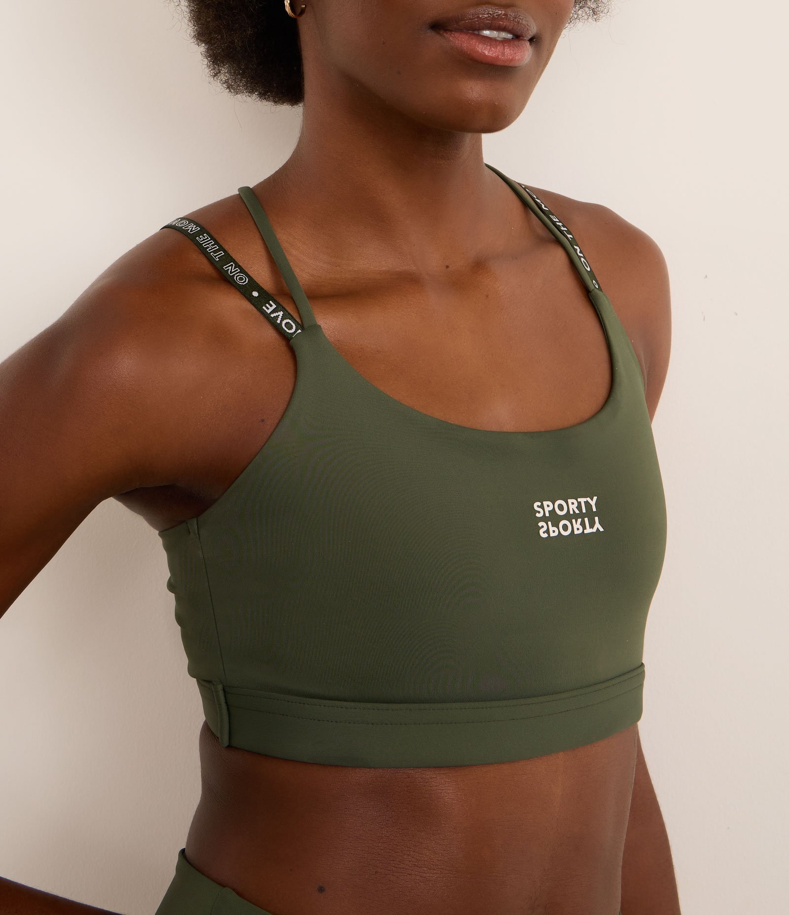 Top Esportivo com Bojo e Alças com Lettering Verde 4