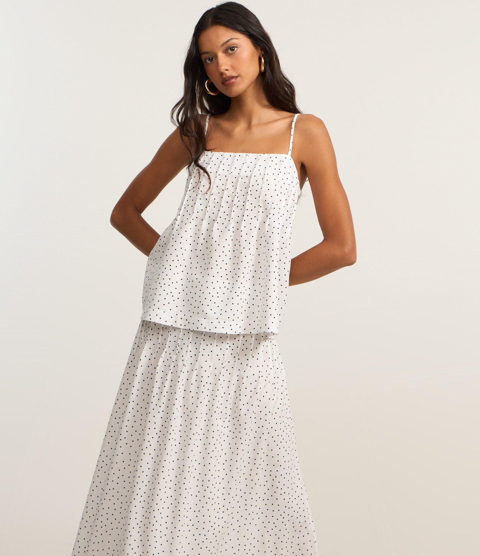 Saia Longa em Crepe Poá com Pregas e Zíper Branco 2