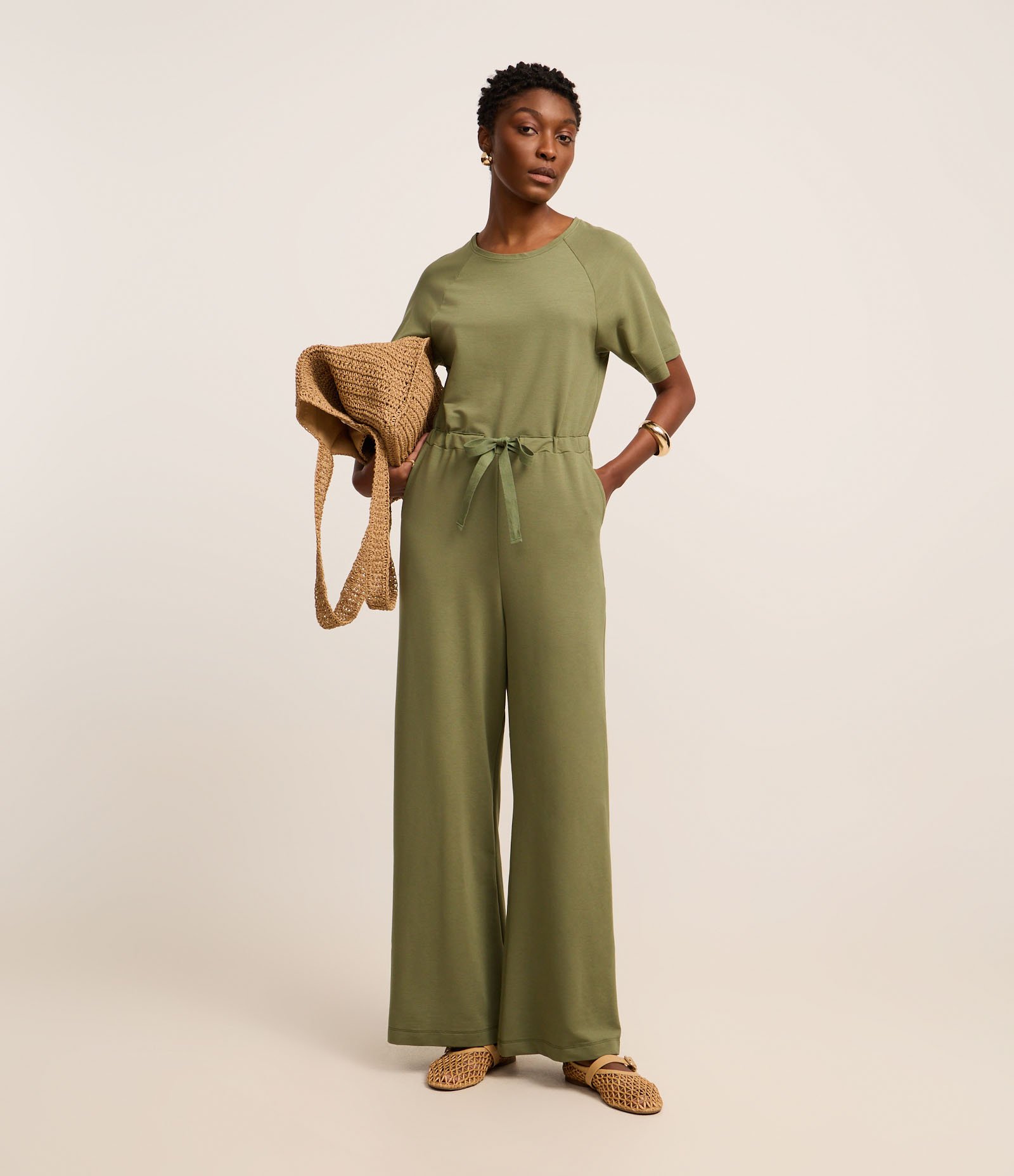 Macacão Reto e Longo em Orly com Amarração na Cintura Verde 1