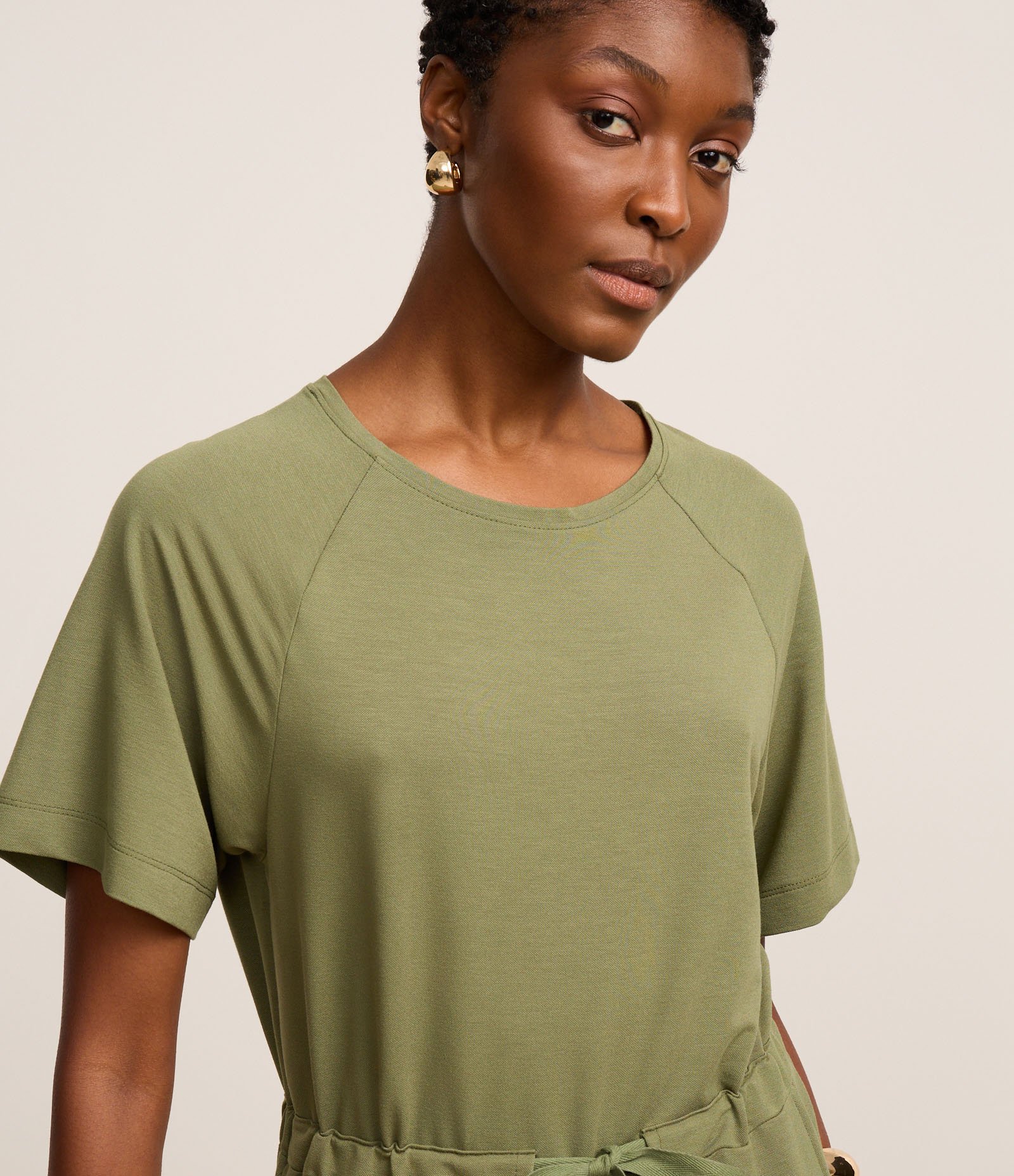 Macacão Reto e Longo em Orly com Amarração na Cintura Verde 5