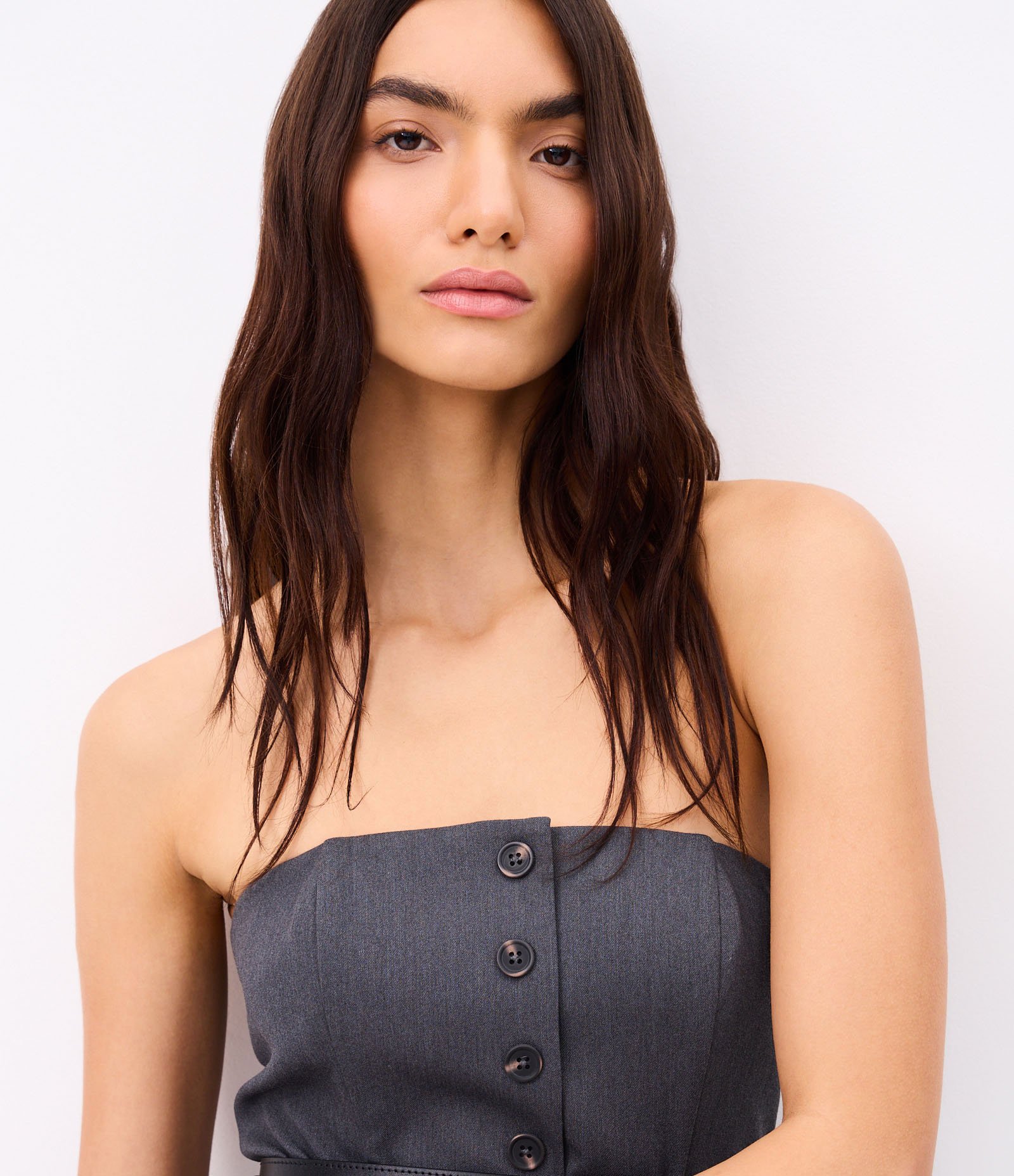 Colete Alfaiatado Sem Alça com Botões e Barra V Cinza 4