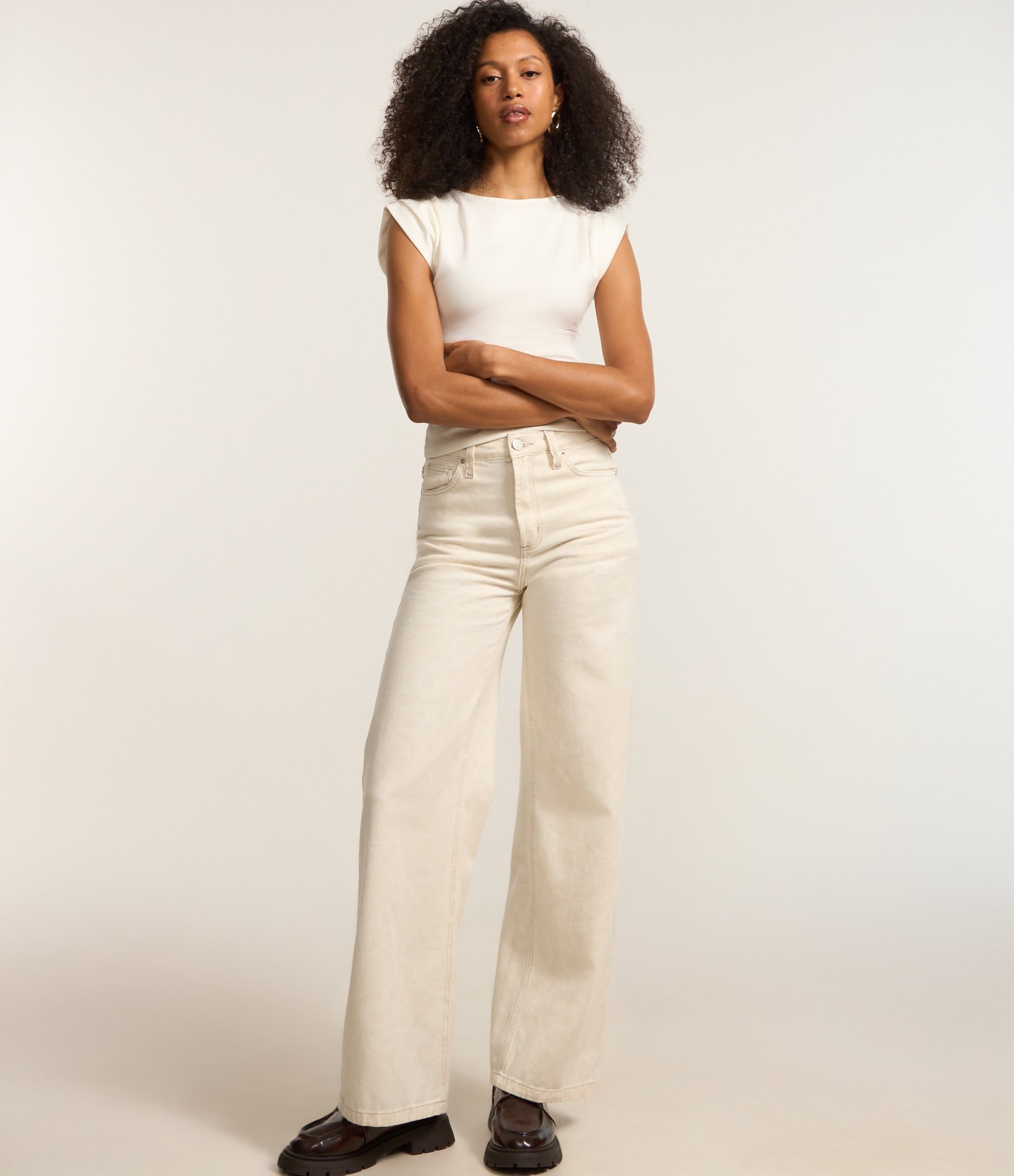 Blusa em Viscose com Pregas nos Ombros Branco 2