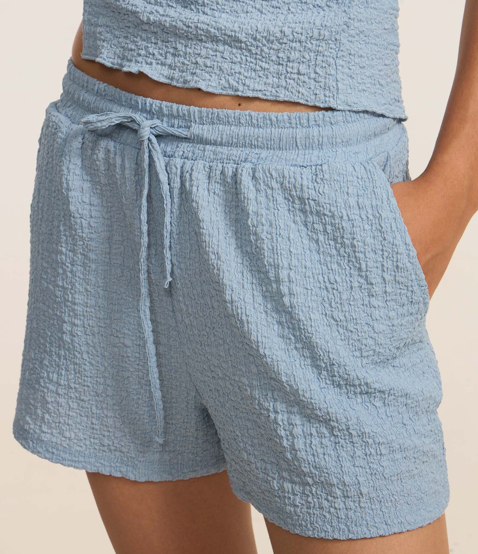 Bermuda Reta em Chambray Texturizada Azul 4