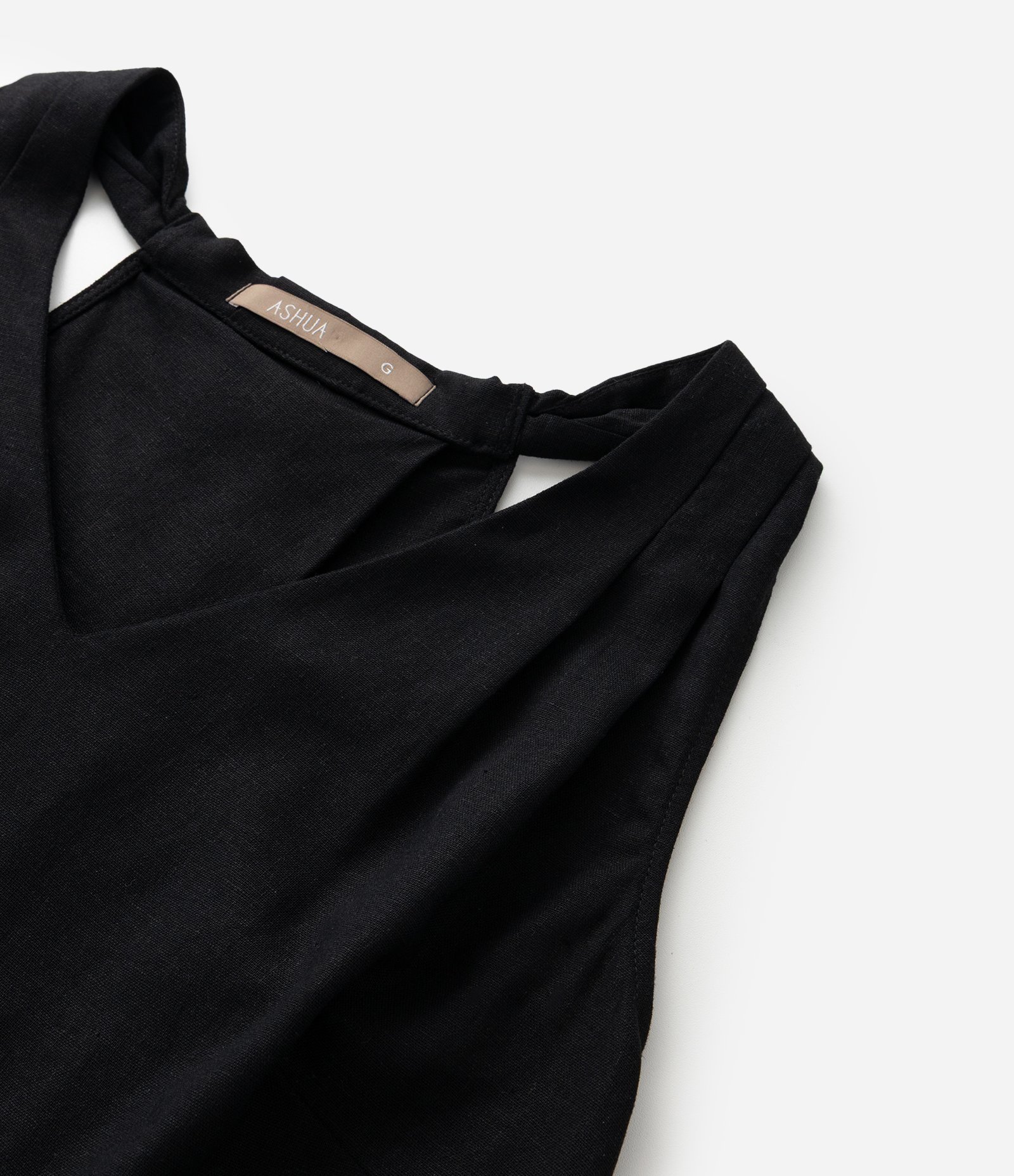 Regata em Linho Curve & Plus Size Preto 8