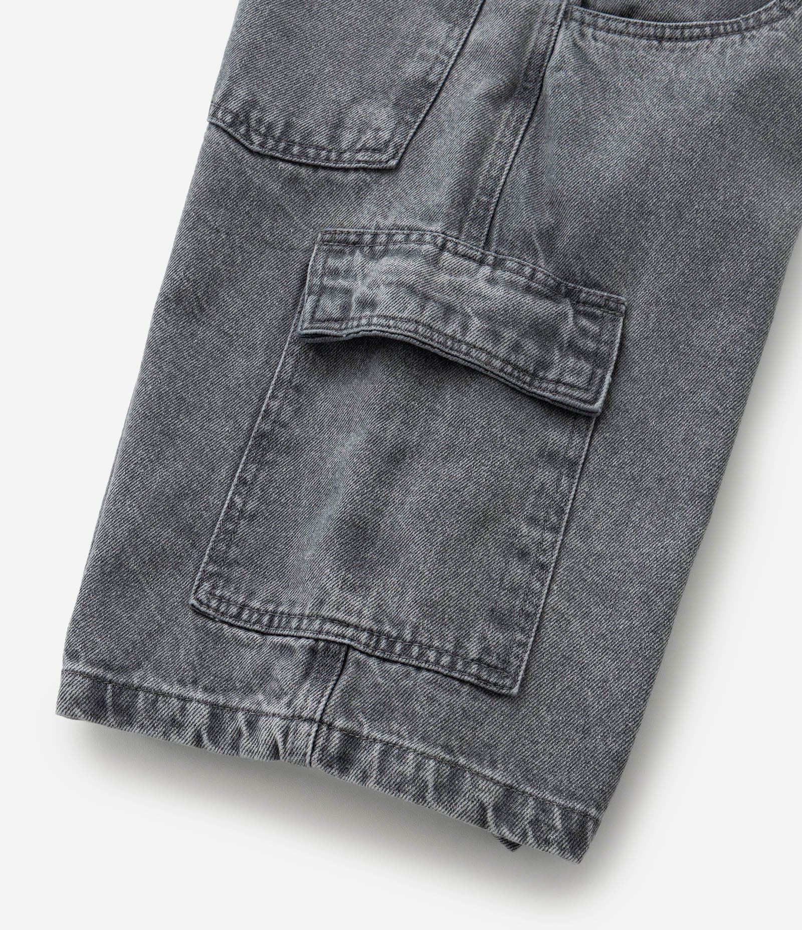 Bermuda Baggy Infantil com Bolsos Cargo - Tam 5 a 14 Anos Cinza 5