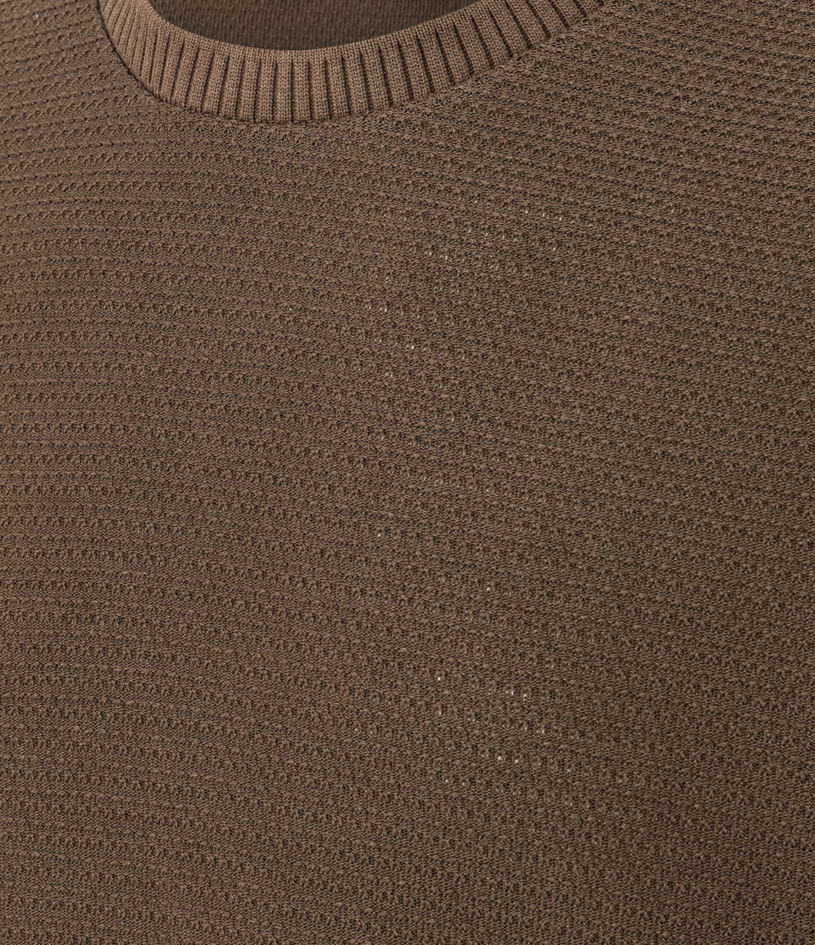 Camiseta Texturizada com Algodão e Gola Redonda Marrom 7