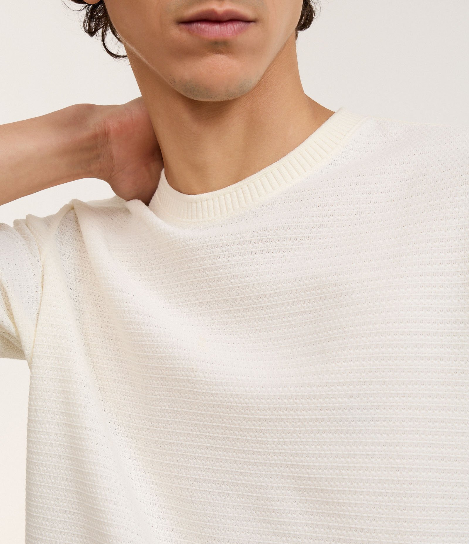 Camiseta Texturizada com Algodão e Gola Redonda Branco 3