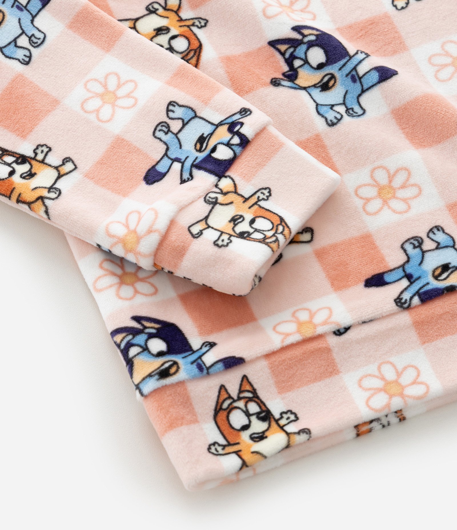 Pijama Infantil Longo em Plush com Estampa Bluey – Tam 2 a 8 Anos Bege Claro 10