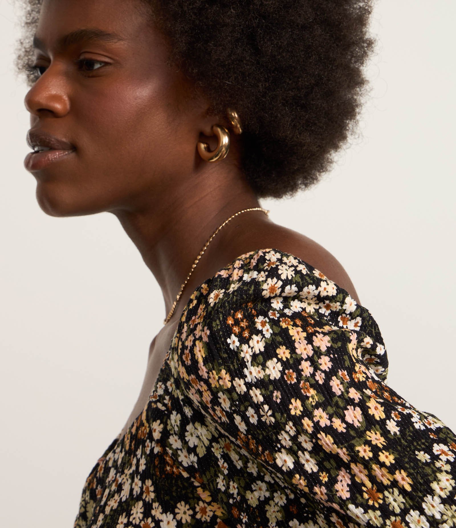 Vestido Curto em Viscose Texturizada e Estampa Floral Liberty Preto 3