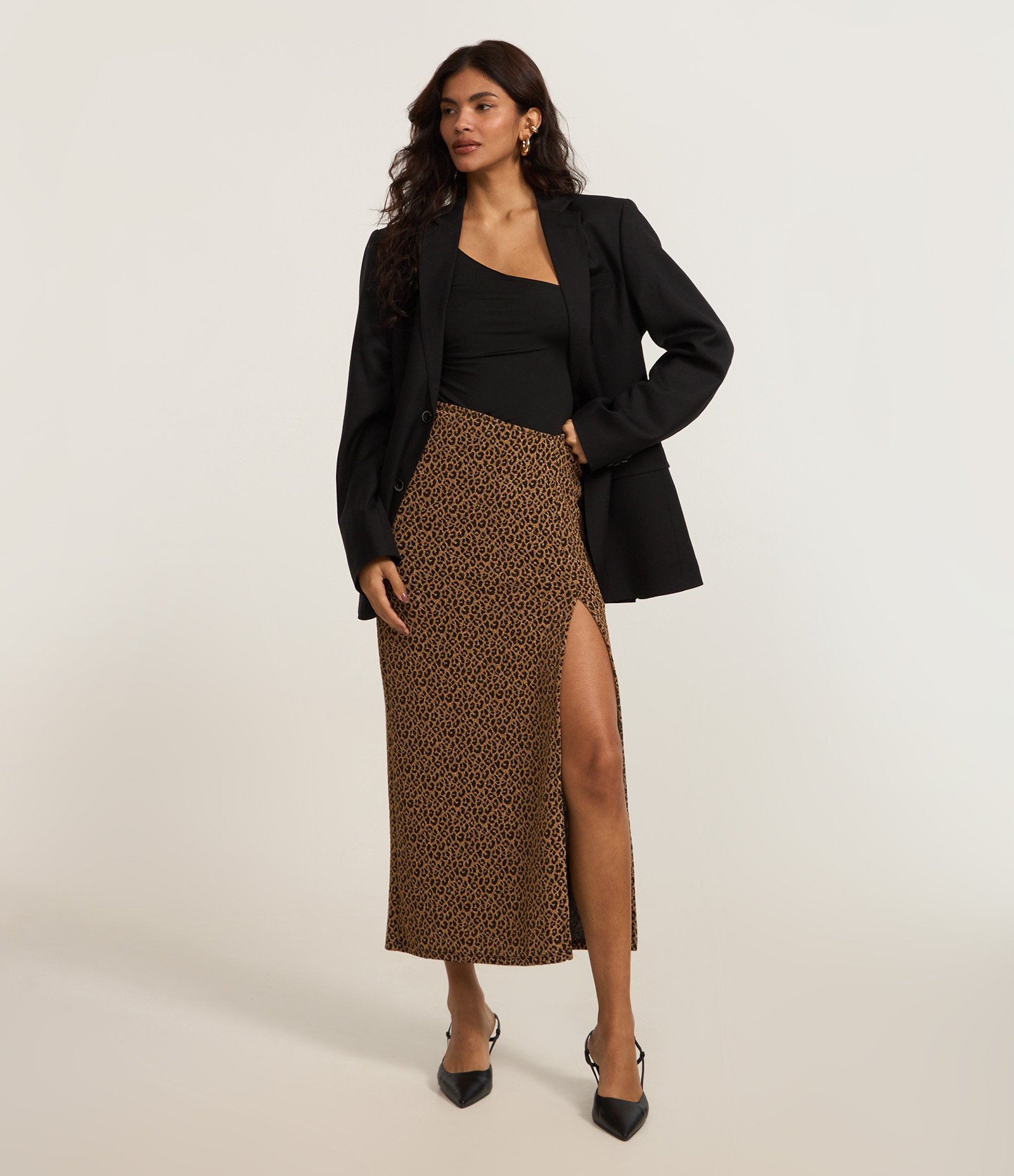 Saia New Midi em Jacquard Animal Print Onça Marrom 2